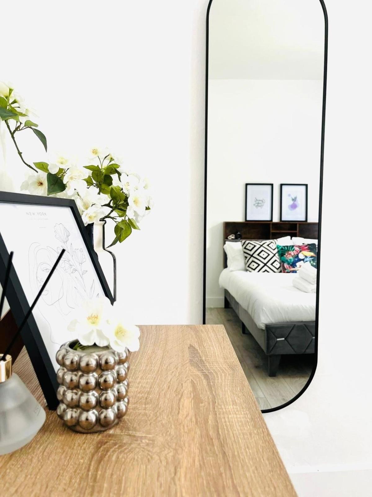 Newly Refurbished Flat In The Heart Of Lägenhet *