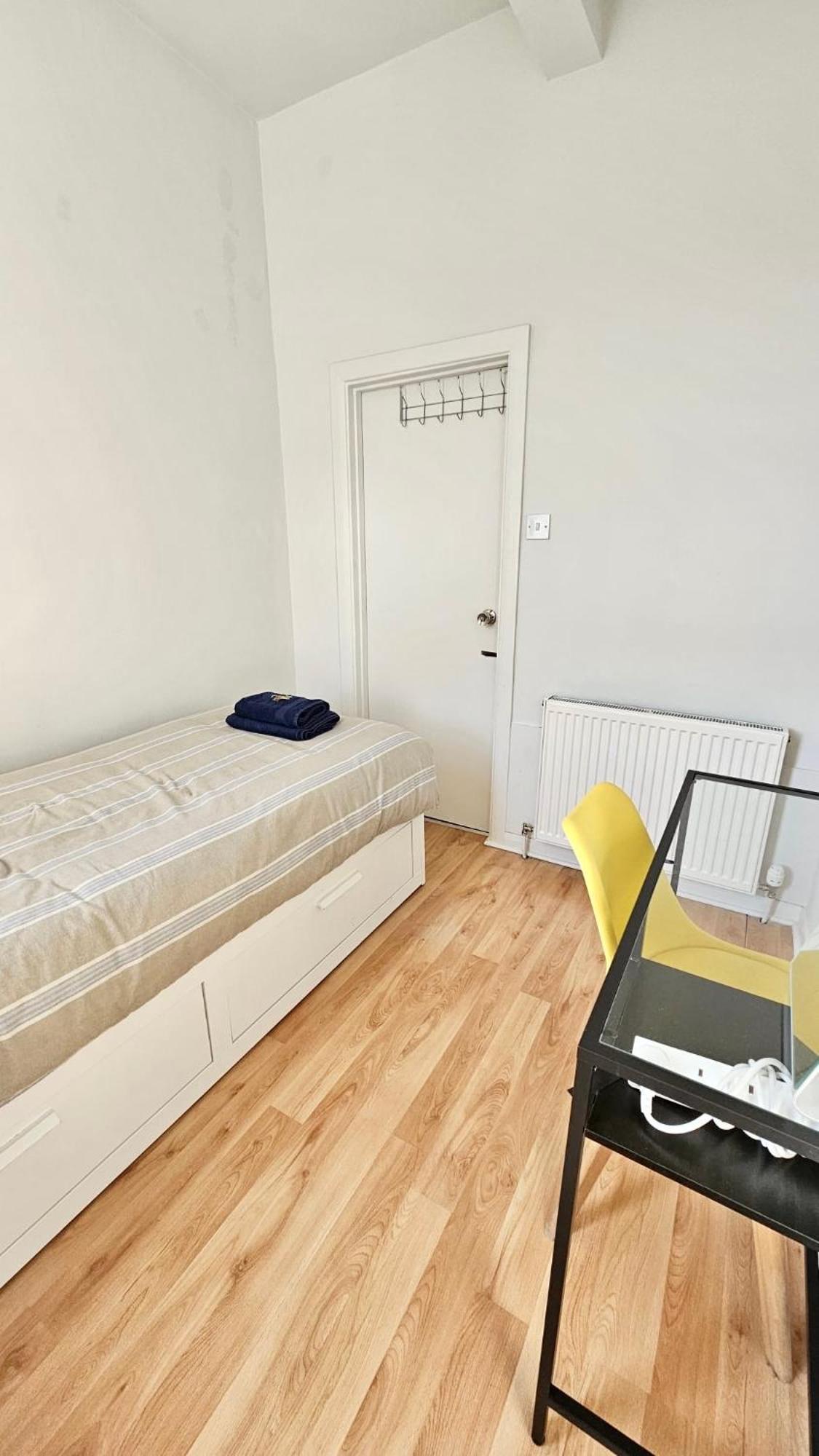 Single Near Bayswater Close To Tube & Bus Londres