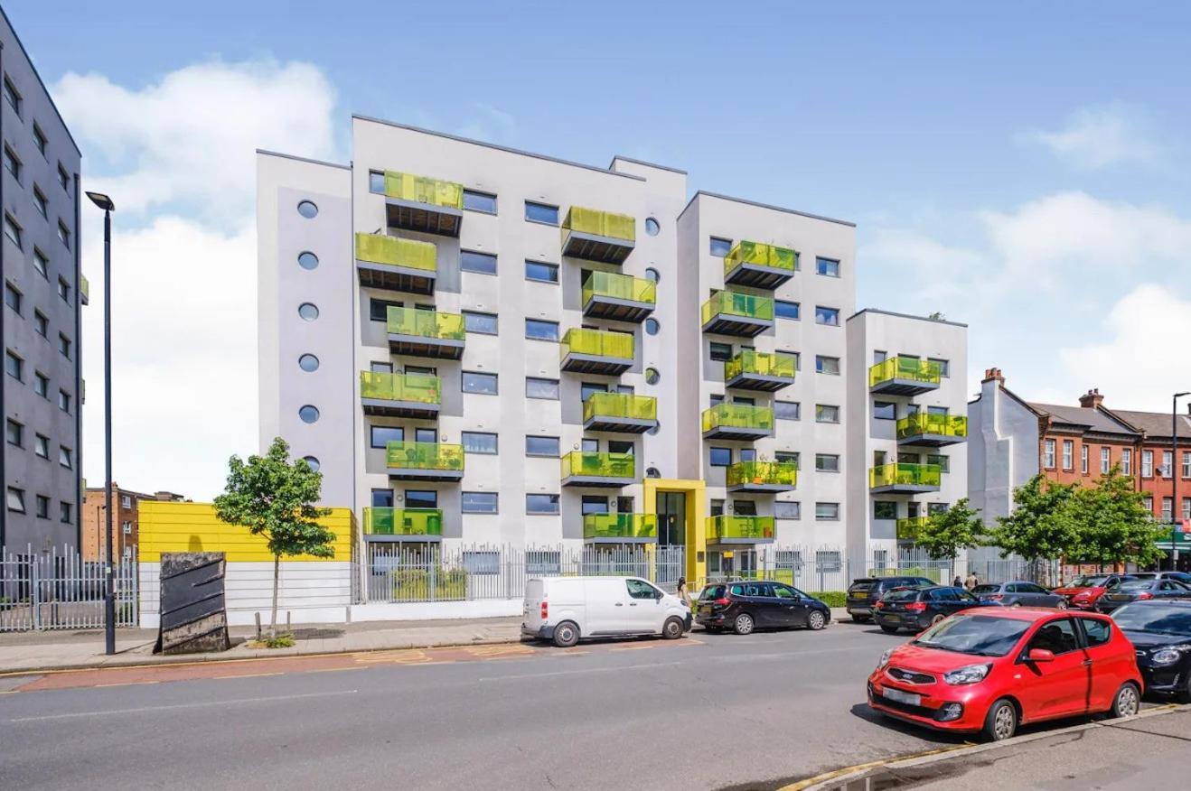 Apartment Walk To King's Hospital,private Terrace,828 Sq Ft,workspace