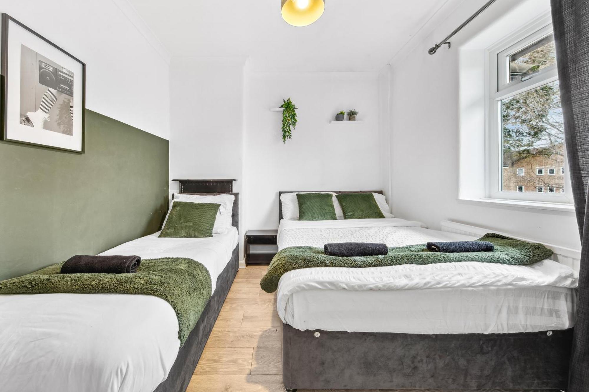 Ferienhaus Luxury Retreat - Sleeps 7 - Hot Tub - Jacuzzi