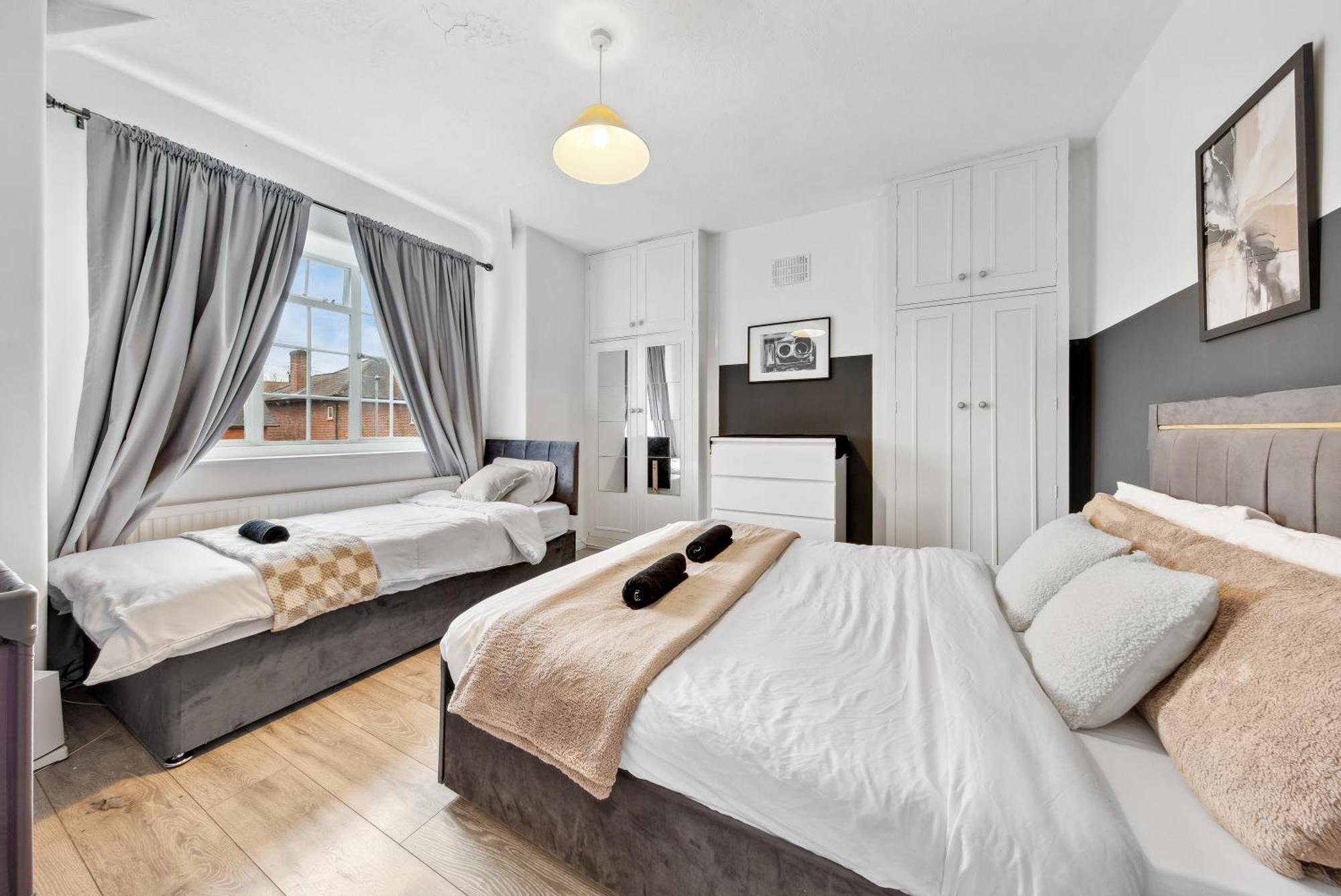 Ferienhaus Luxury Retreat - Sleeps 7 - Hot Tub - Jacuzzi *