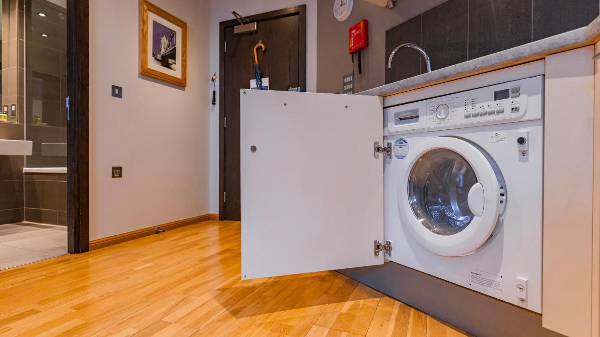 Aparthotel Cannon Street Serviced By Lovelystay Londra