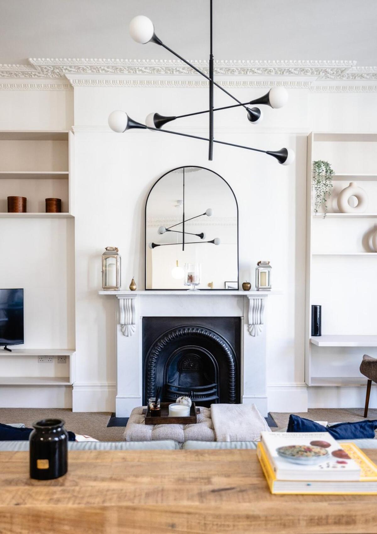Elegant 1 Bed Kensington Flat- Sleeps 4 Apartment