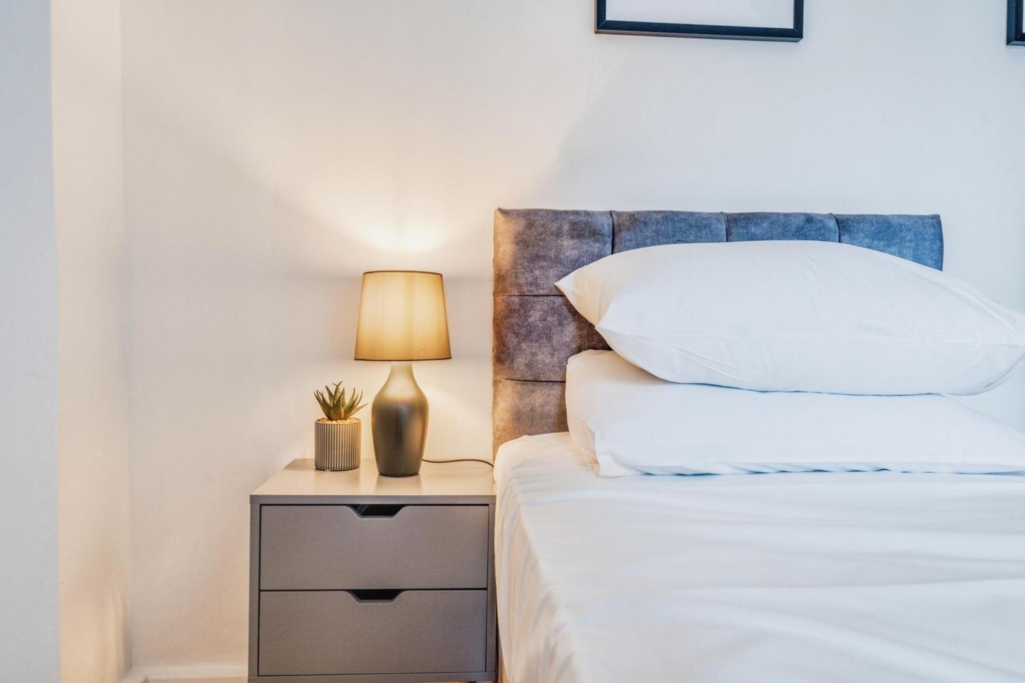 Lejlighed Stylish Flat, Bridge, Free Weekend Parking London