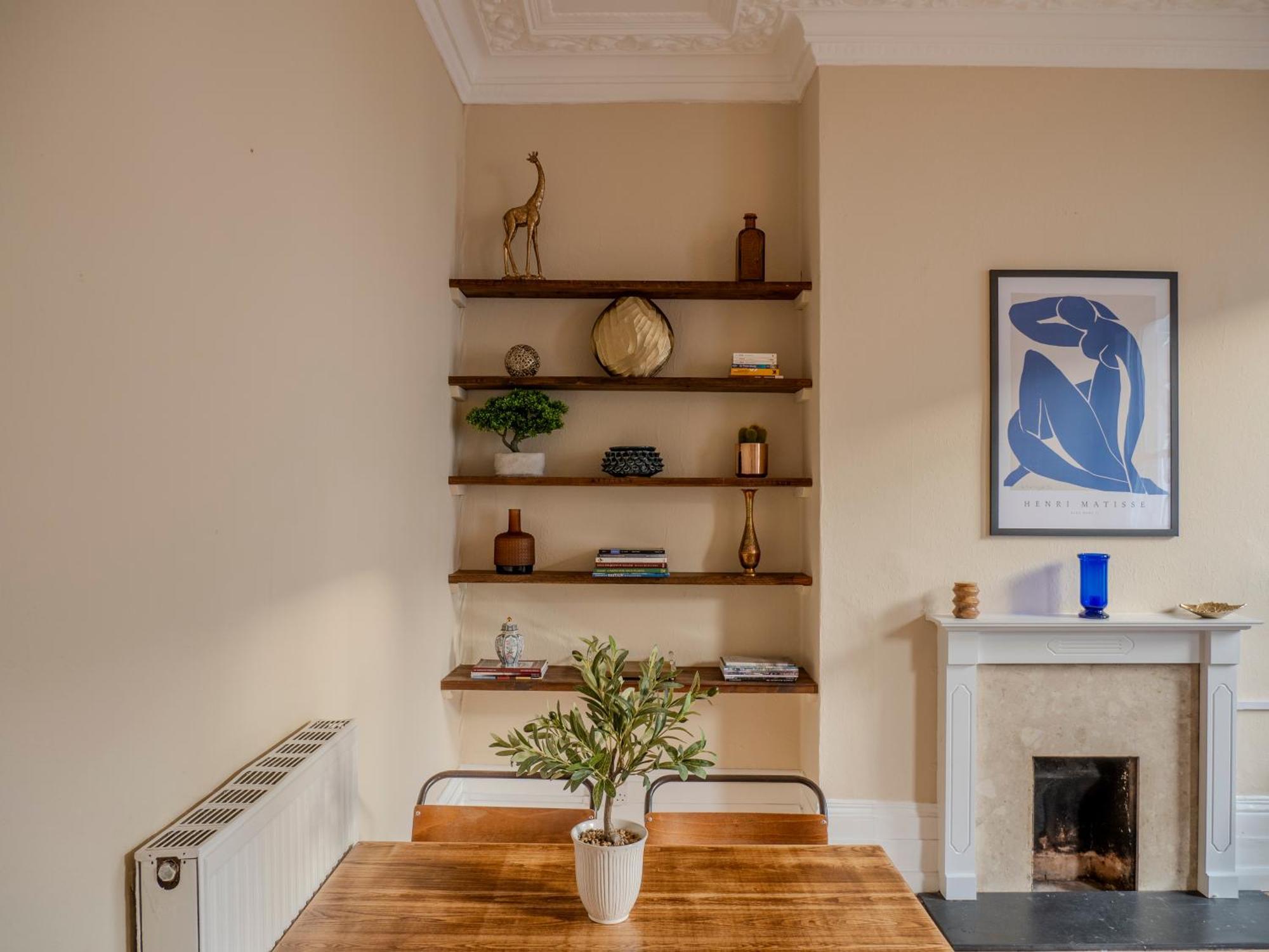 Bright Spacious Location! Londra