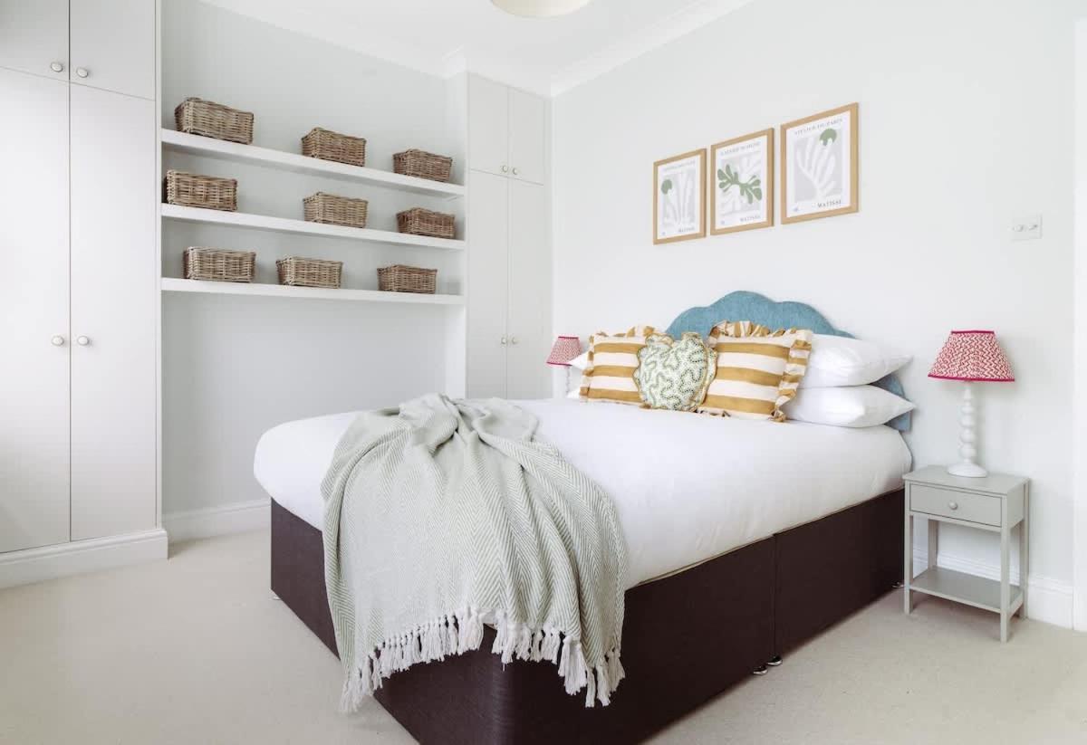 Holiday home Newly Refurbished House Sleeps 5 London