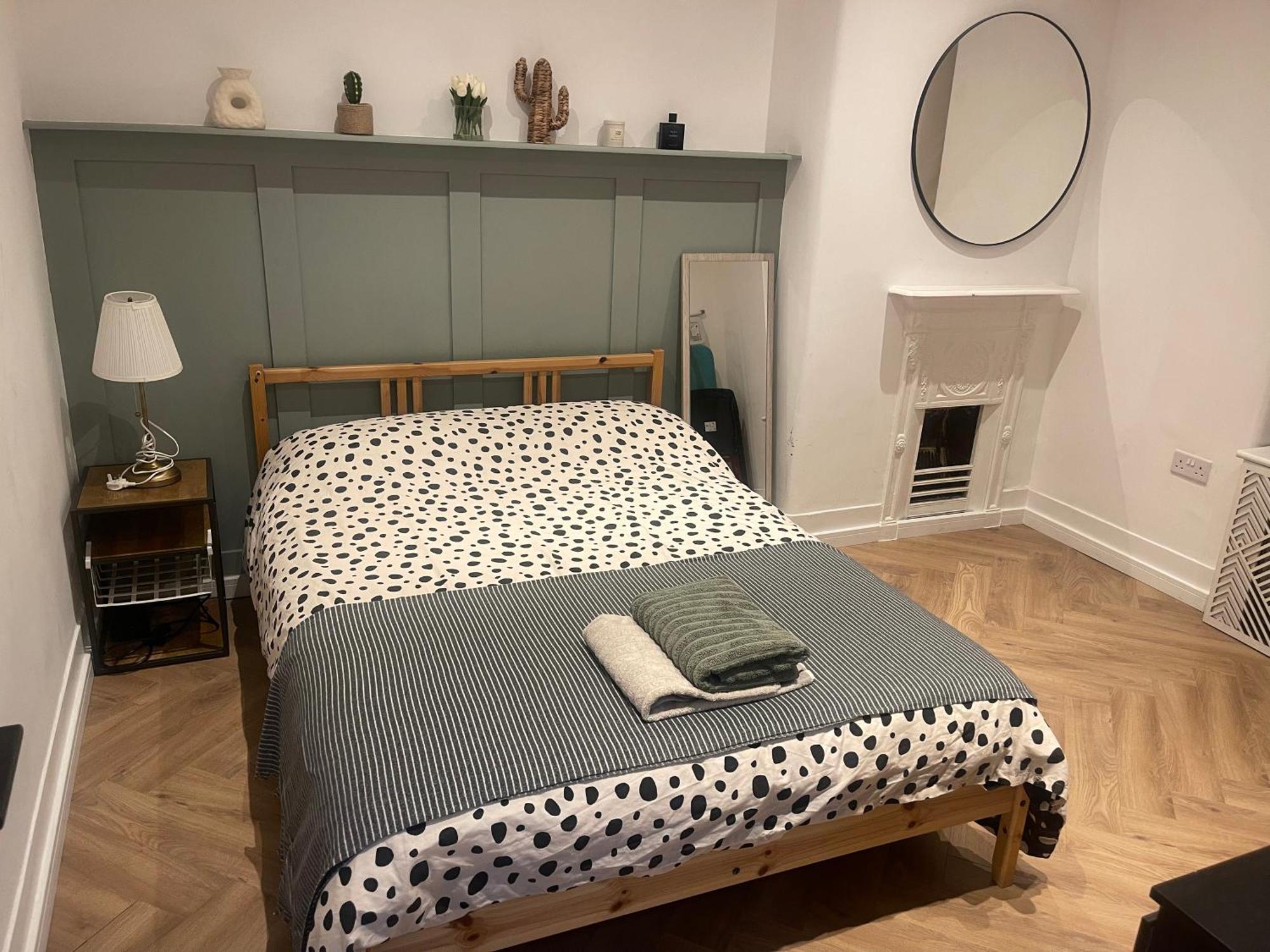 Willoaks Apartment London
