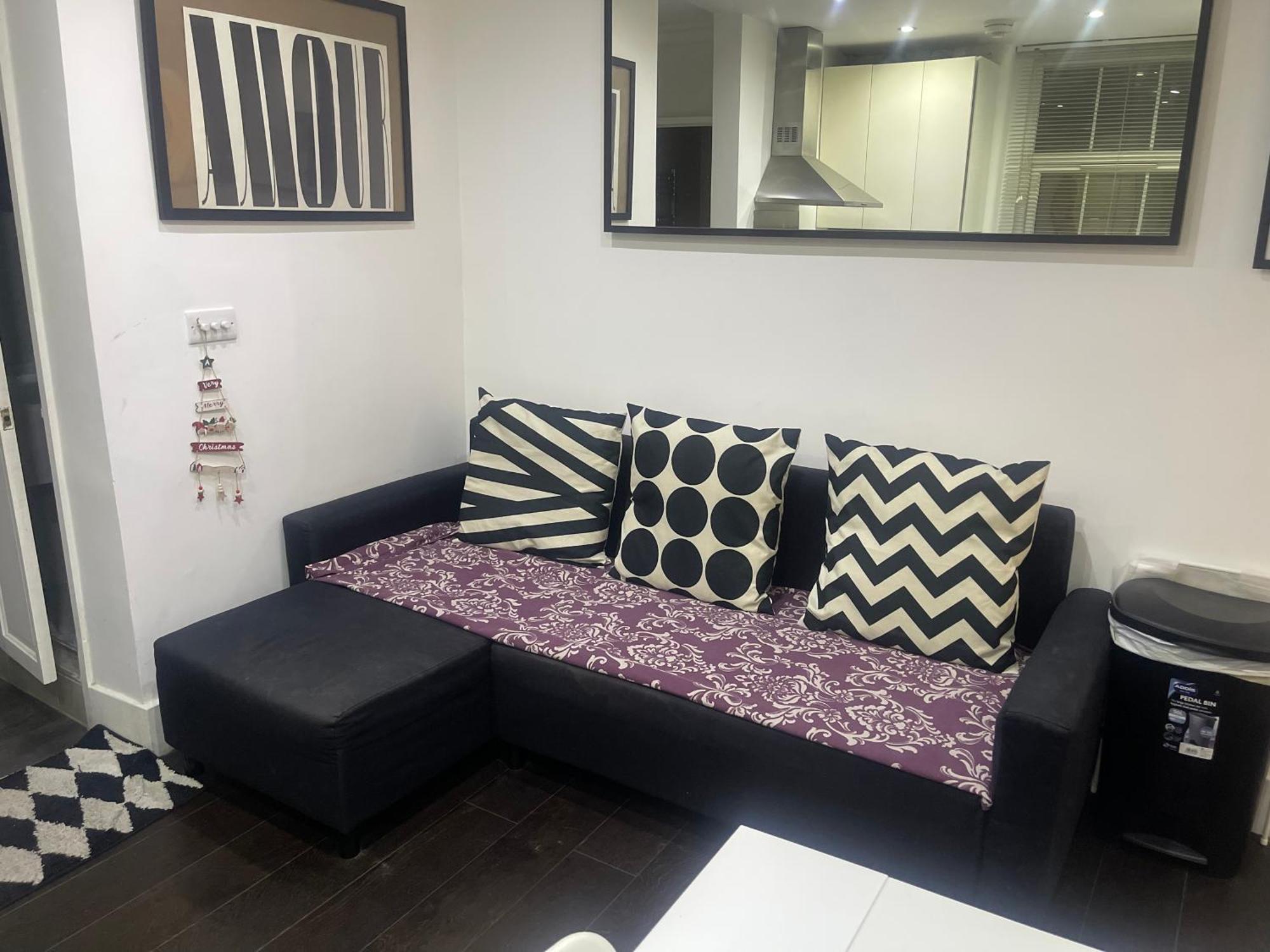 Apartment Willoaks London