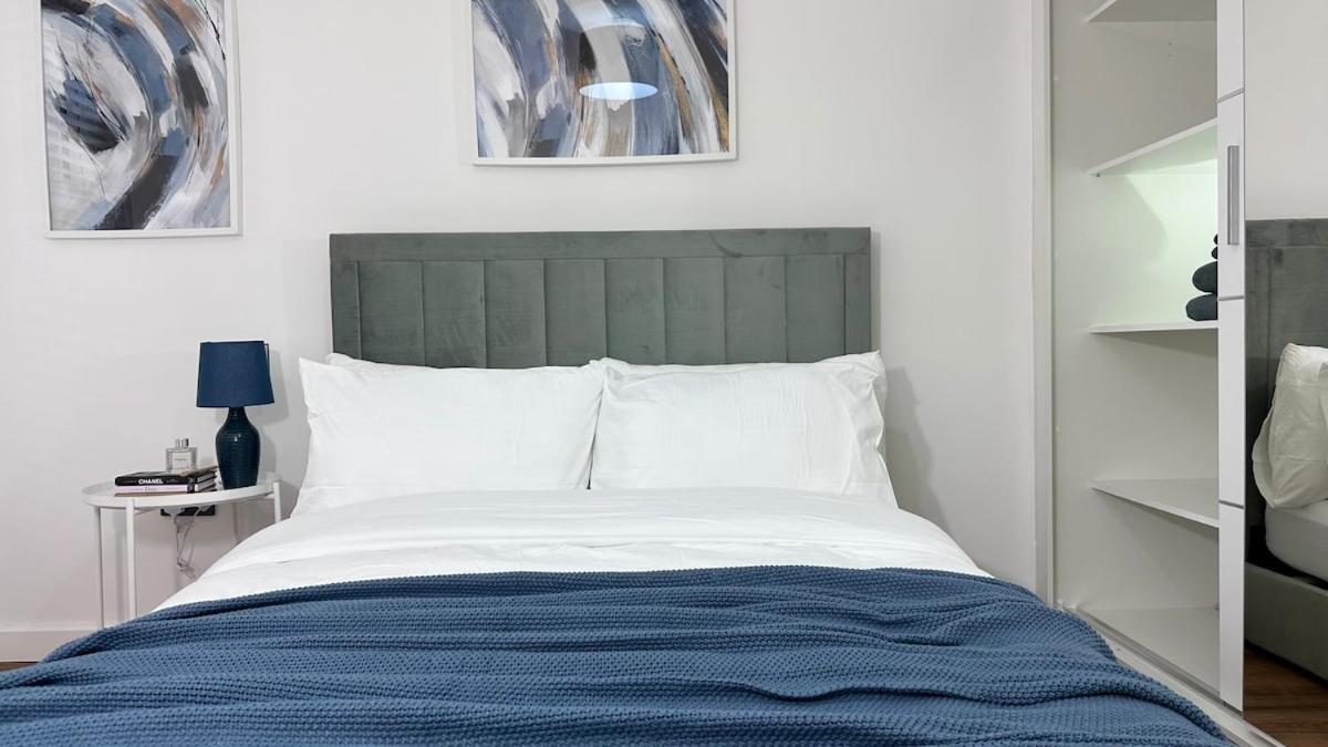 Cosy 2 Bedroom Modern Apartment London