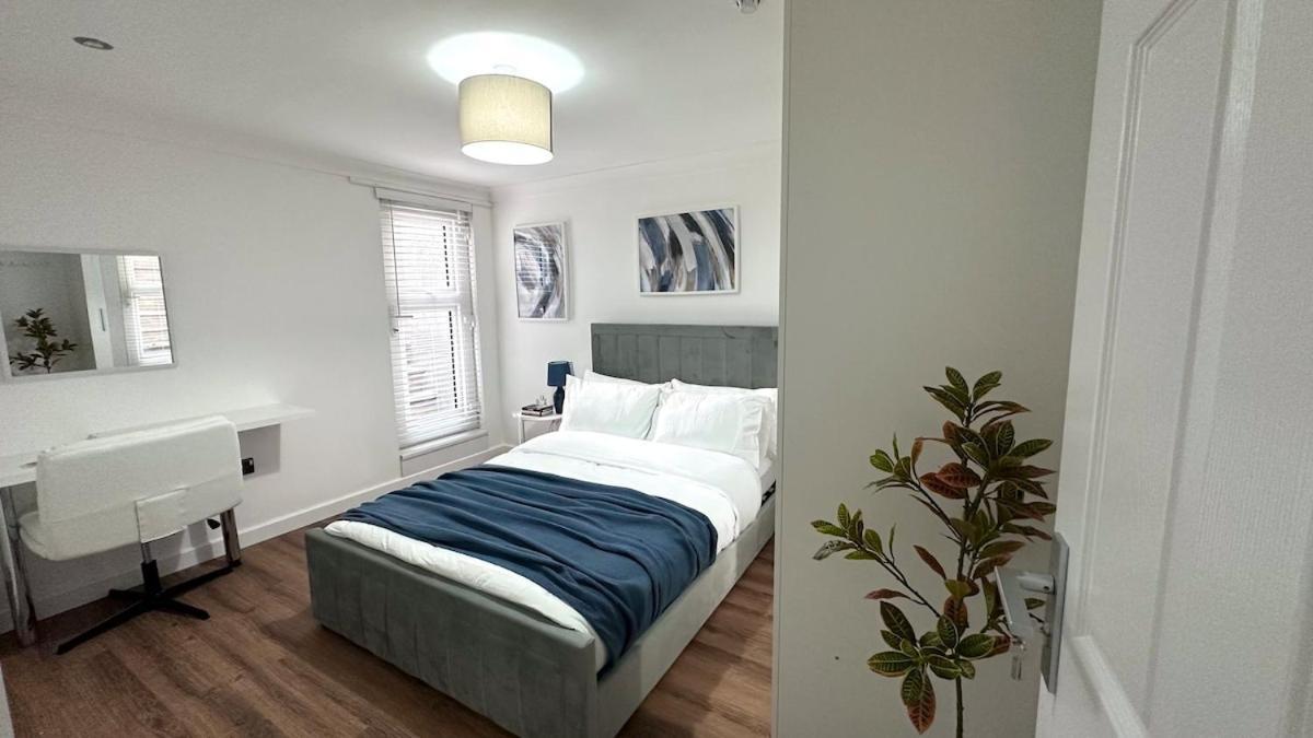 Cosy 2 Bedroom Modern Apartment