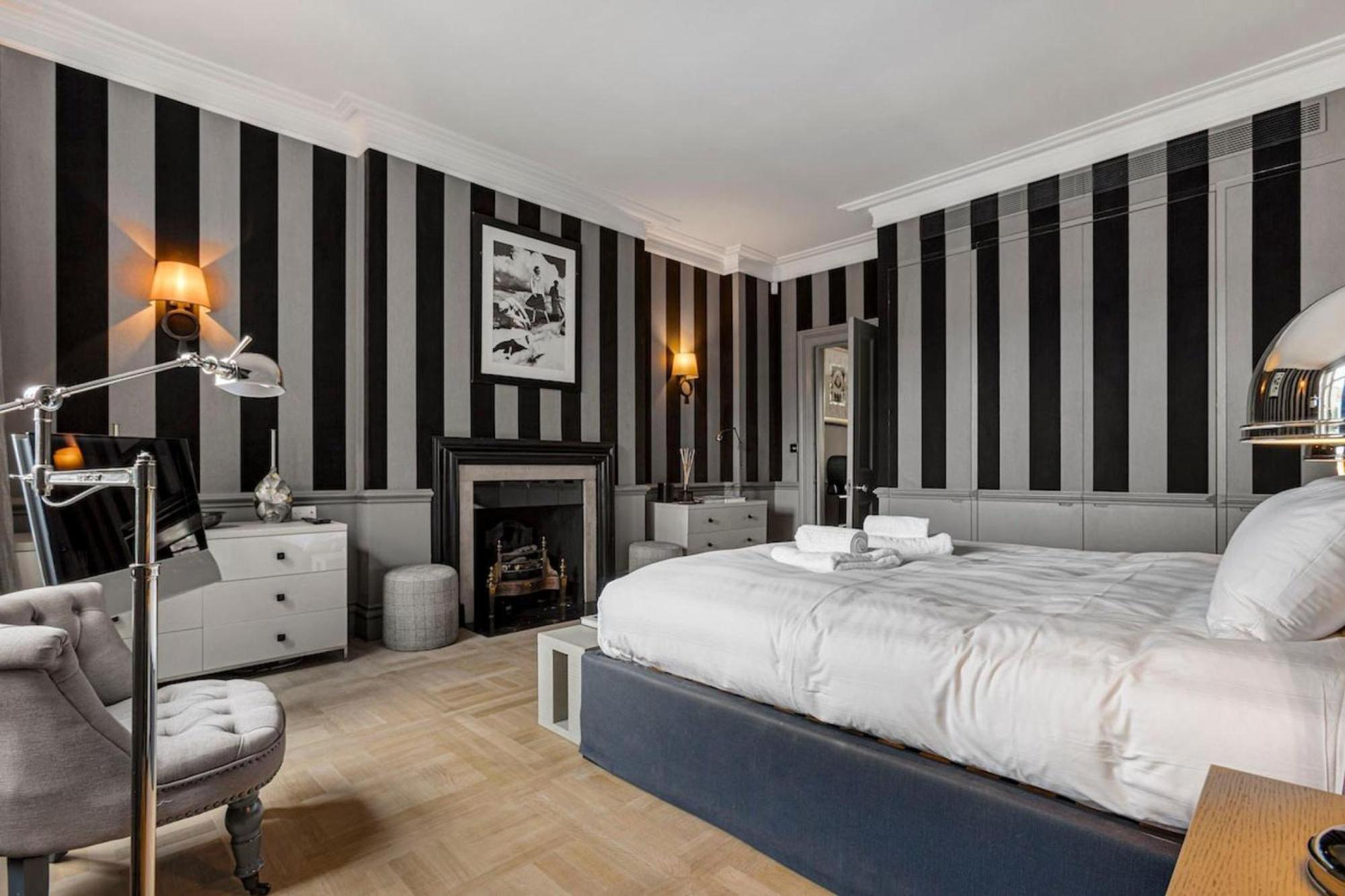 Spacious 2 Bedroom In Cadogan Square Leilighet