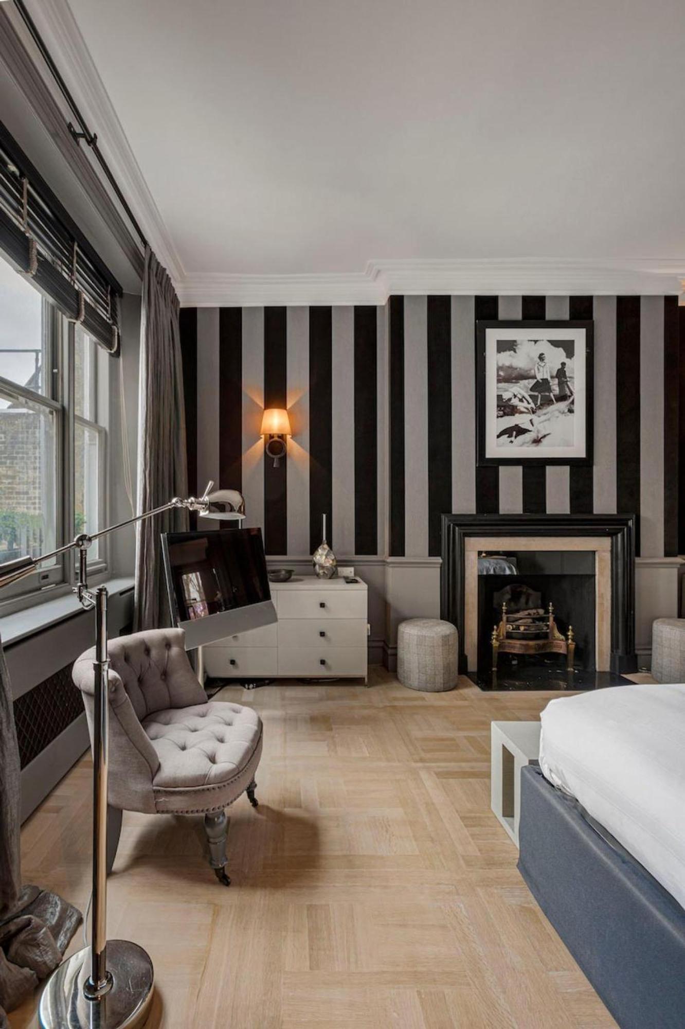 Spacious 2 Bedroom In Cadogan Square Leilighet London