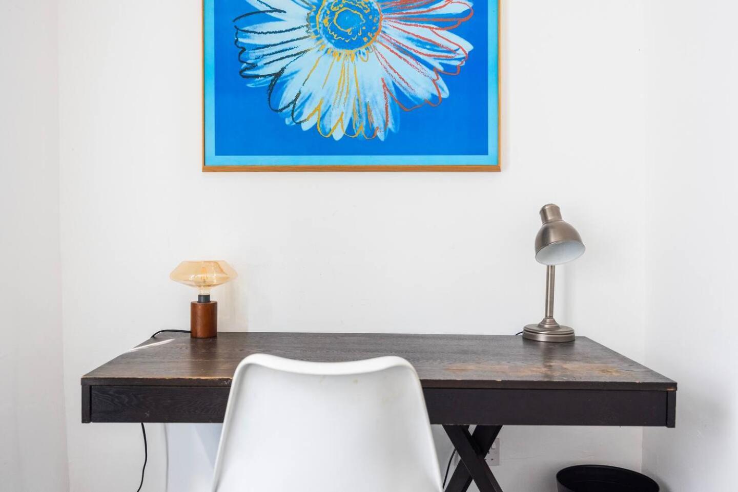 Semesterbostad Modern - 5 Mins To Whitechapel Station London