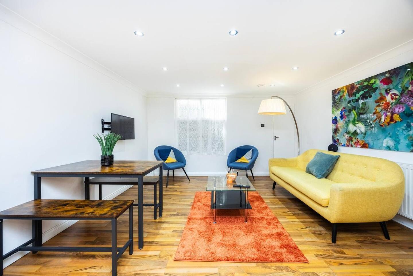 Modern - 5 Mins To Whitechapel Station Semesterbostad London