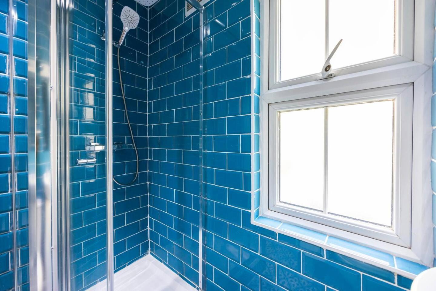Modern - 5 Mins To Whitechapel Station Semesterbostad London