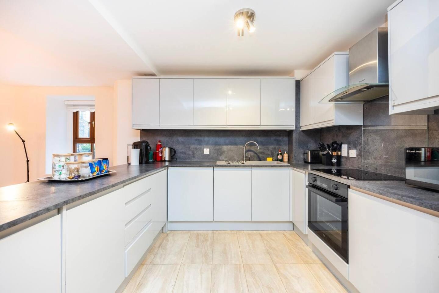 Hébergement de vacances Lavish 1 Bedroom Near Tottenham Stadium