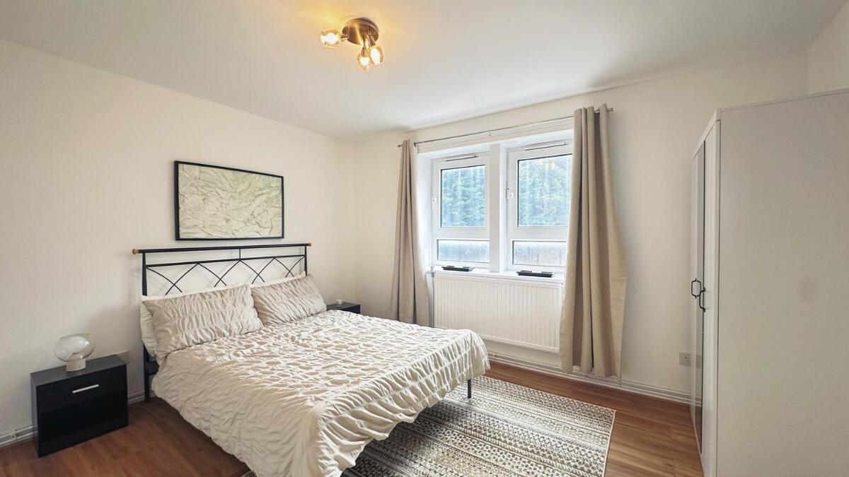 Lägenhet New Large 2 Bed Flat In