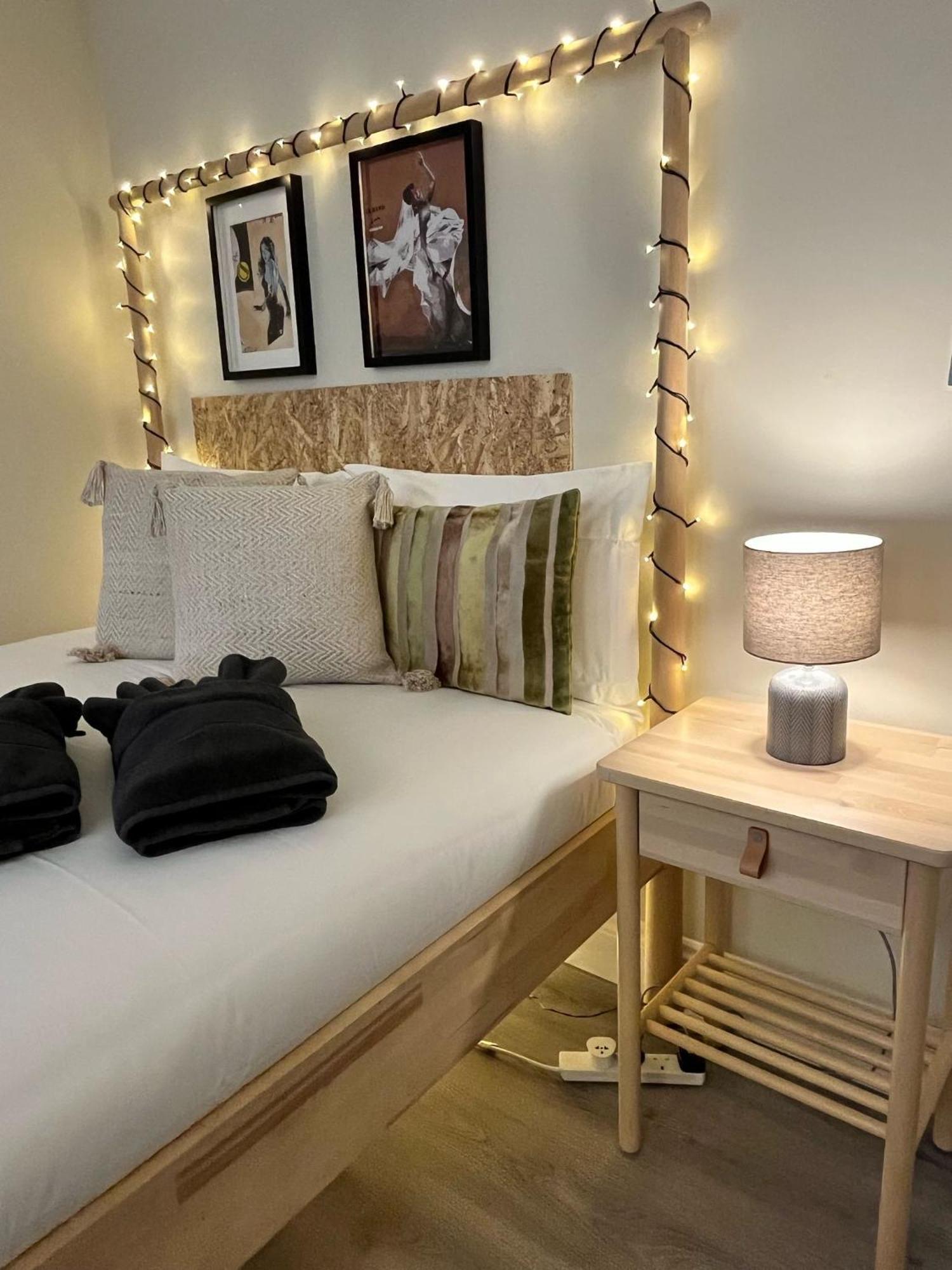 Spacious 2 Bedroom Apartment London