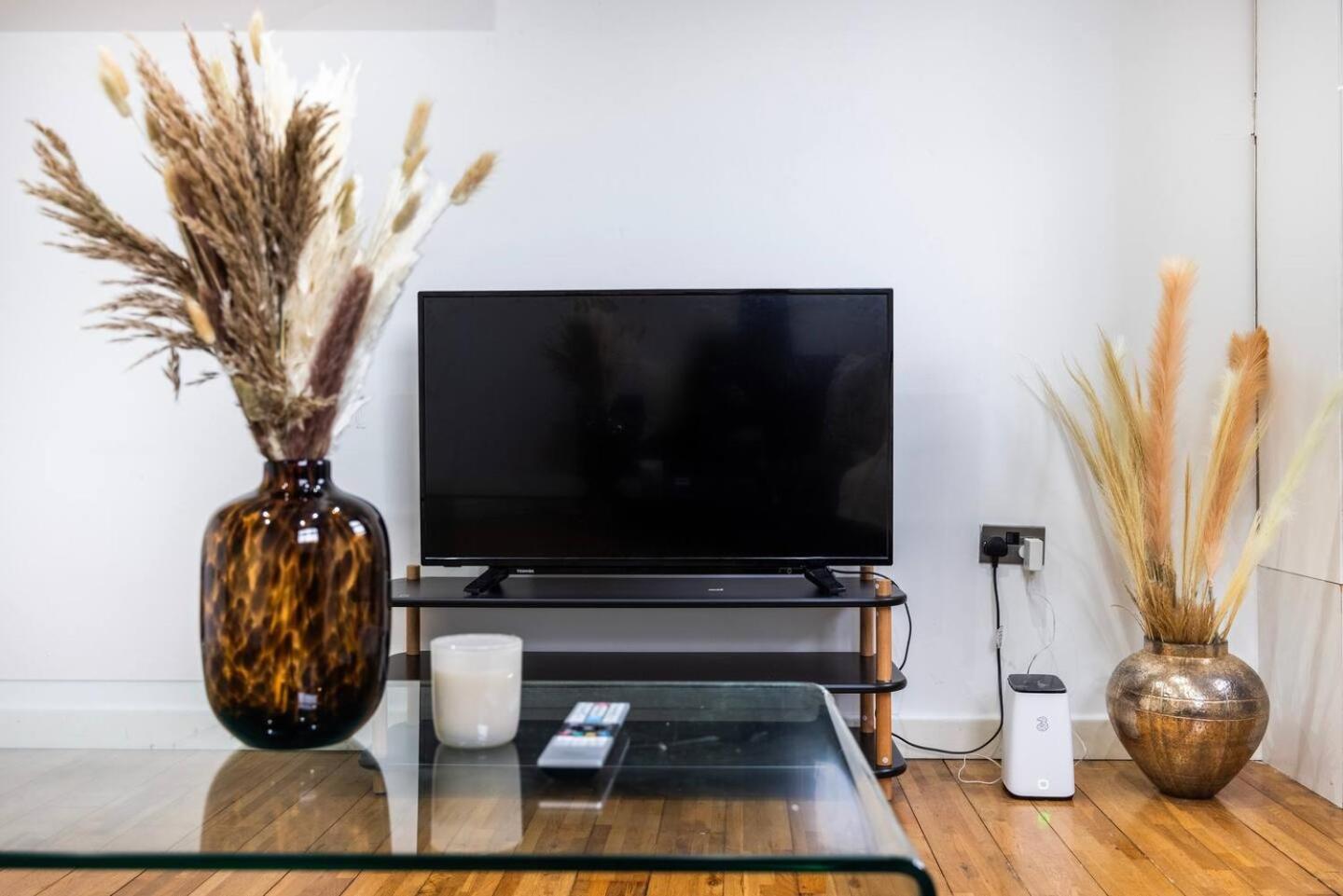 Holiday home Chic Steps From Liverpool Street London