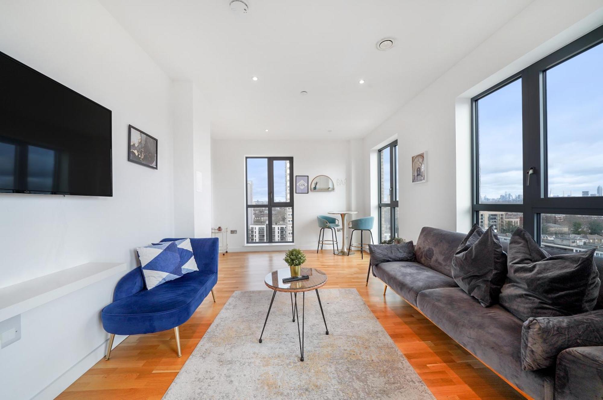 Apartment Chic 3-bedroom Flat With Private Balcony In Battersea *