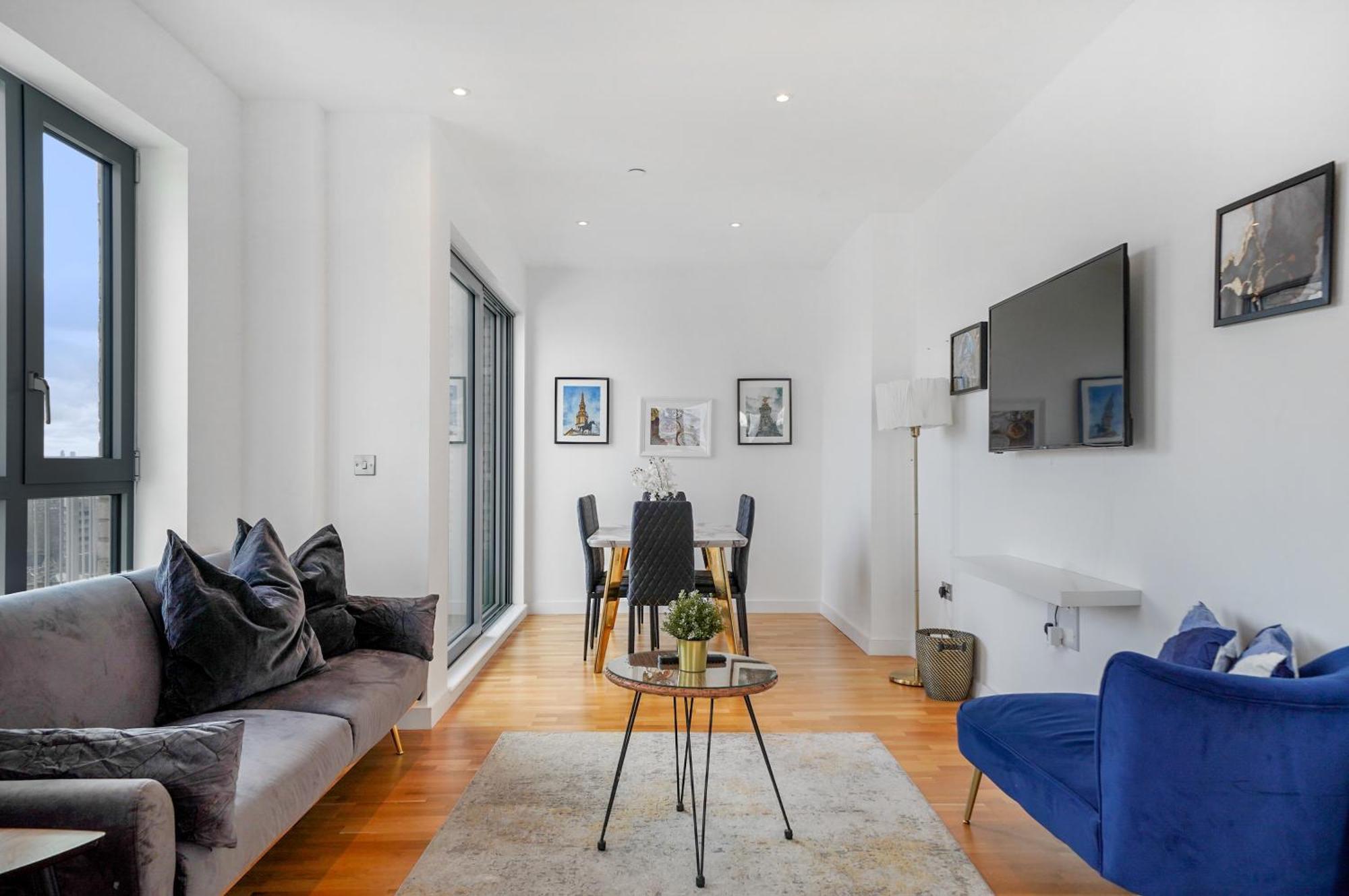 Apartment Chic 3-bedroom Flat With Private Balcony In Battersea London