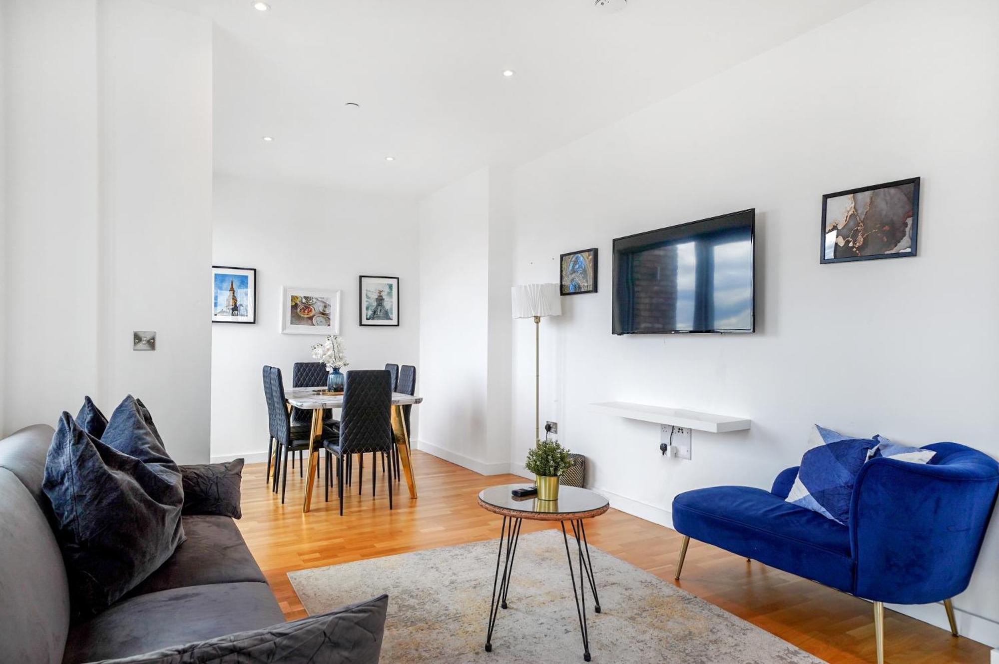 Apartment Chic 3-bedroom Flat With Private Balcony In Battersea London