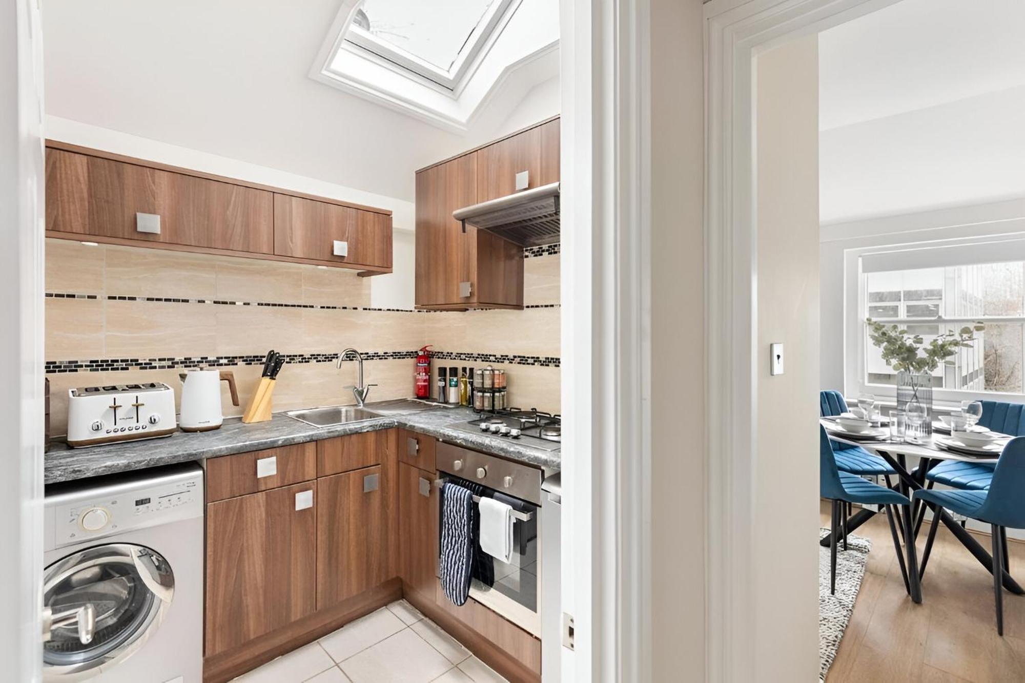 Urban Vibes, Modern 2br Flat In Prime Spot Londen