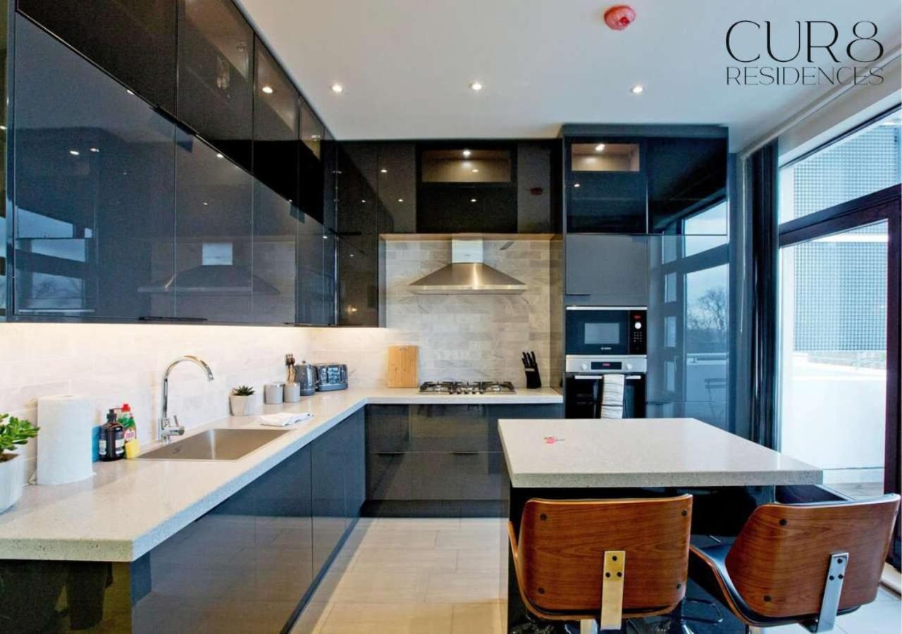 Stylish Penthouse With Views / Balcony Ac Appartement
