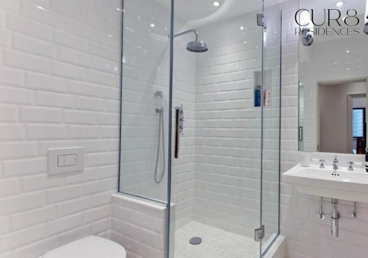 Stylish Penthouse With Views / Balcony Ac * Londen