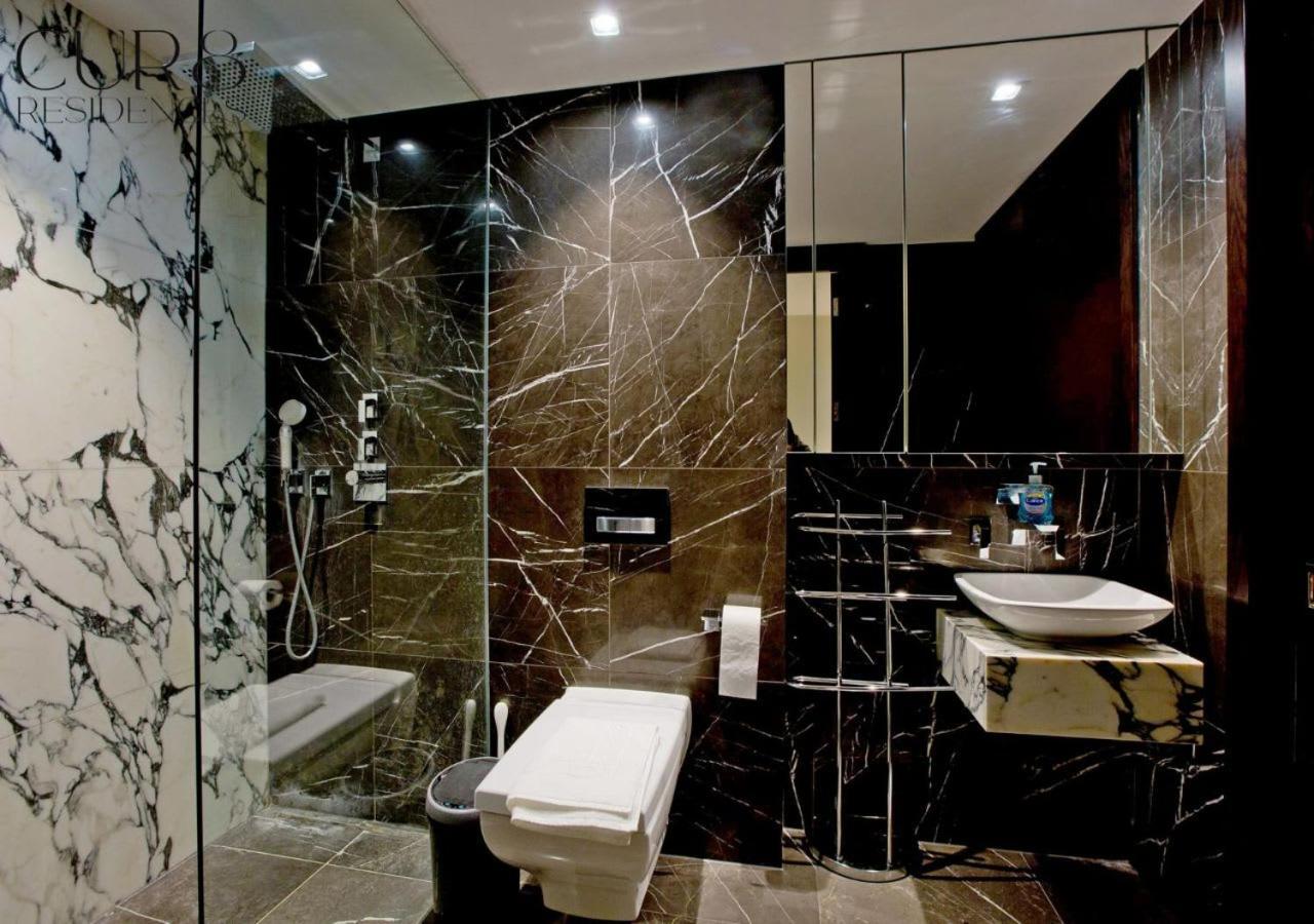Luxurious West Kensington Flat With Views Lägenhet London