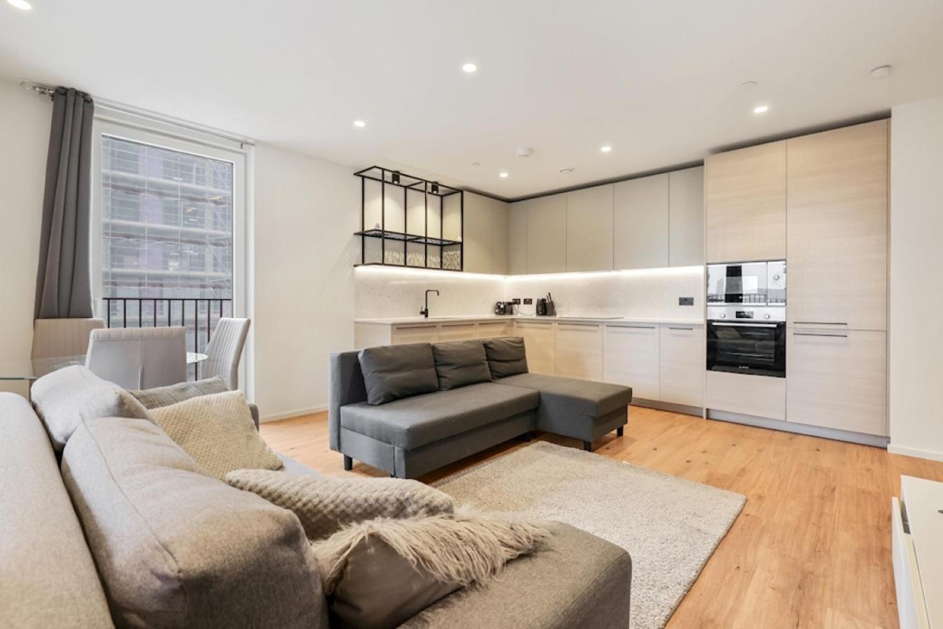 Apartment East 2 Riverside *