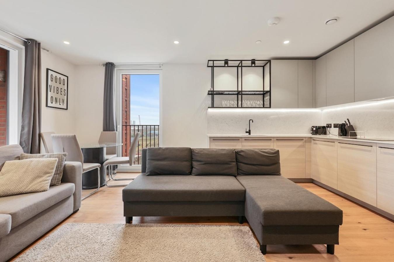 Apartment East 2 Riverside