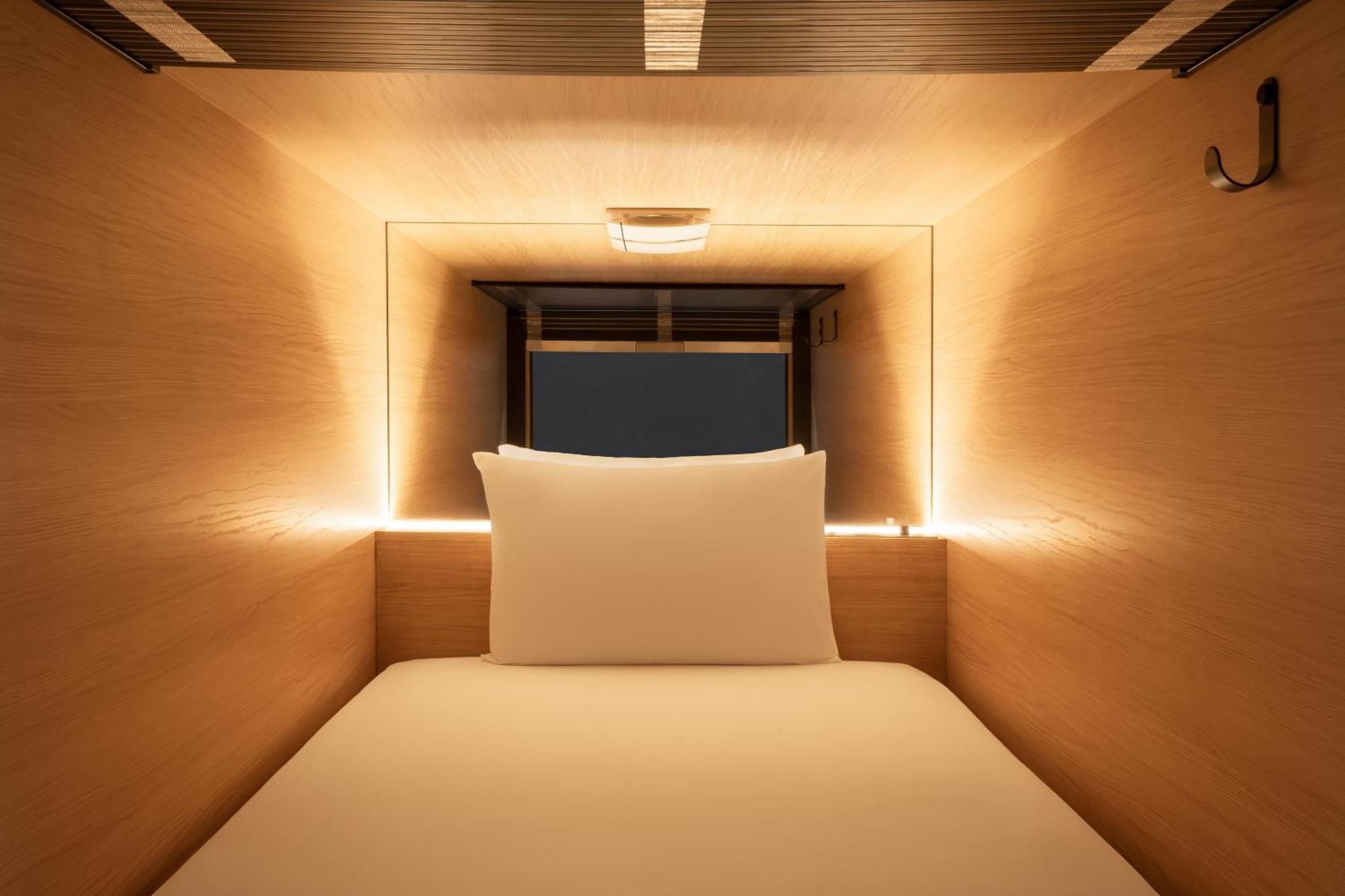Capsule hotel Piccadilly London