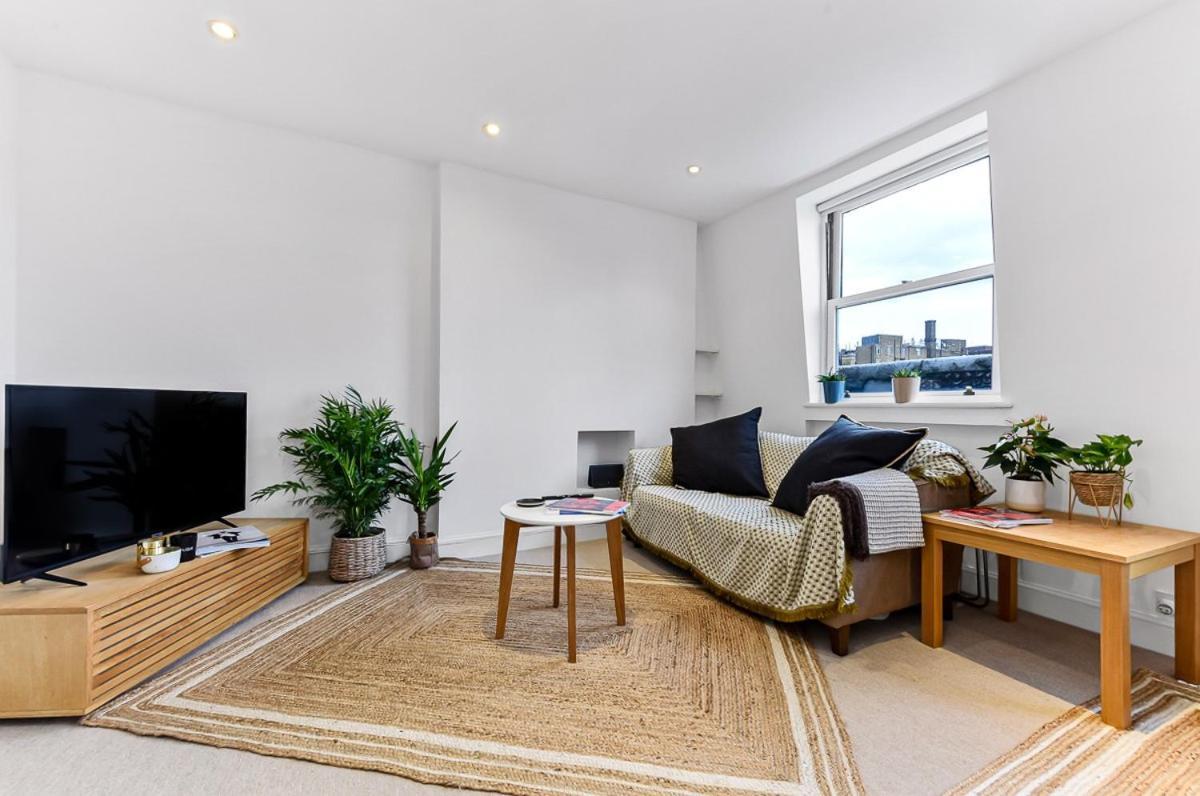 Kensington Prestige Apartment *