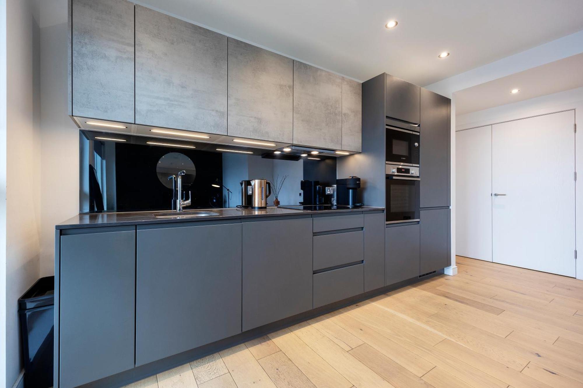 Veeve - The Battersea Skyview Apartment *