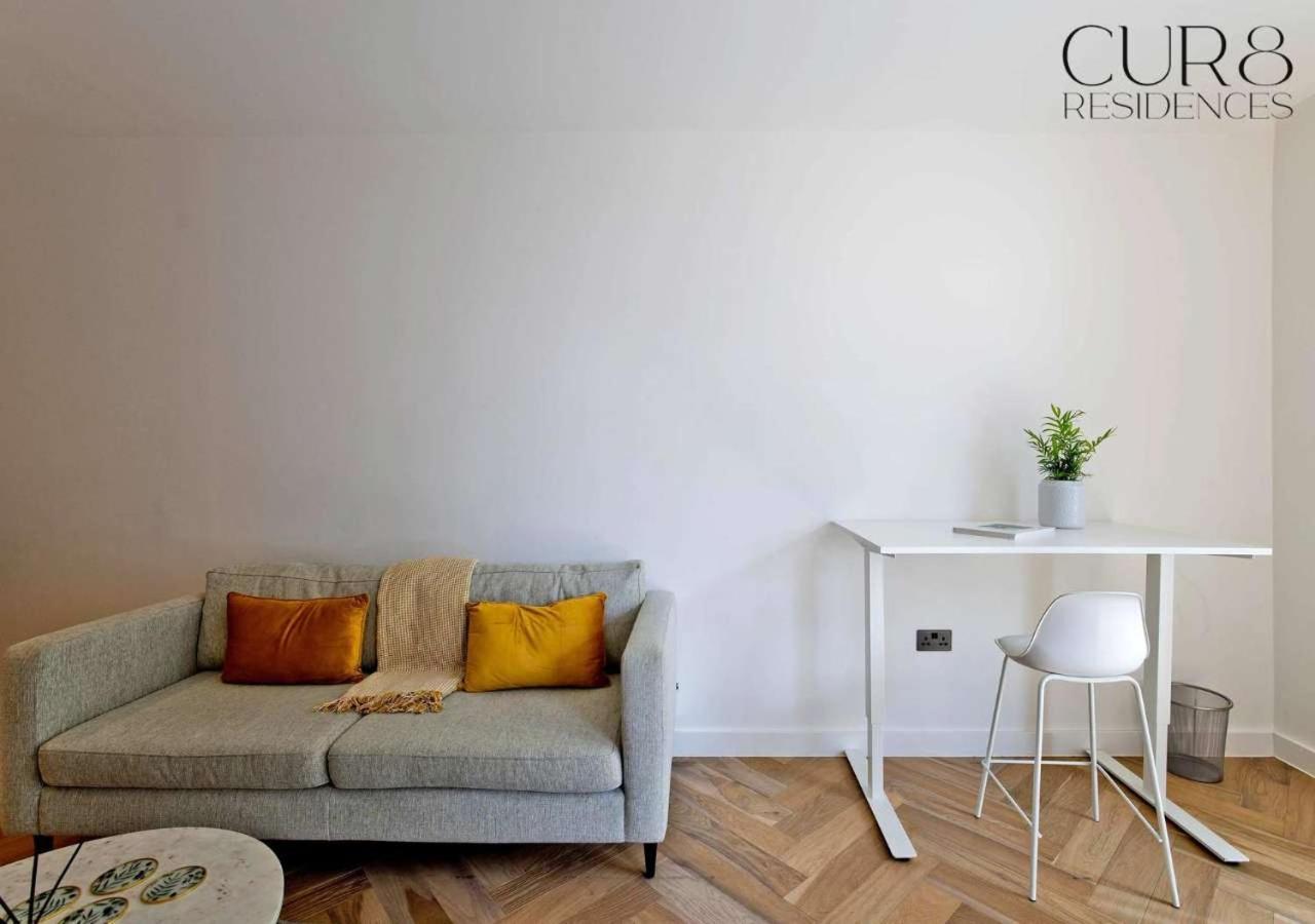 Elegant Kensington With Private Balcony Londen