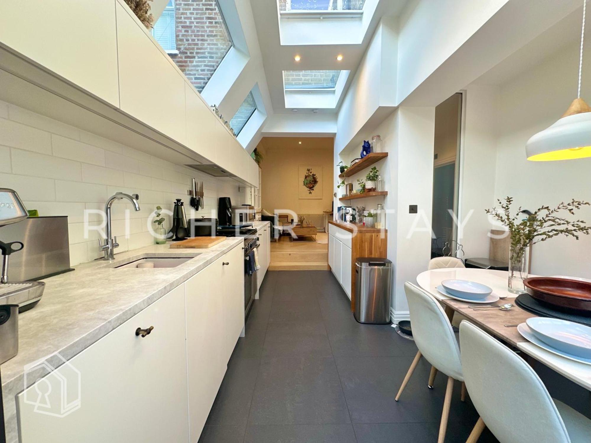 Apartment Luxury 2-bedroom Apt, Corporates And Families London