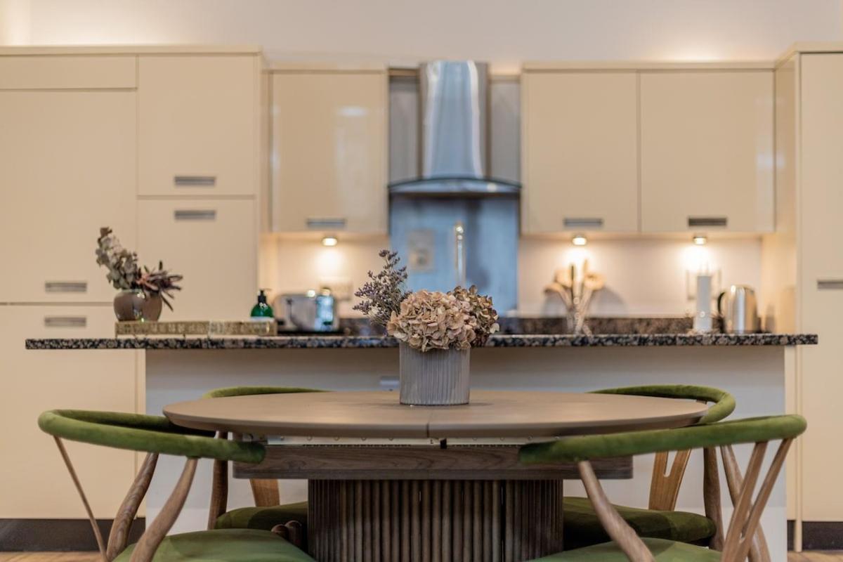 Elegant 1 Bedroom Flat In The Heart Of Kensington *