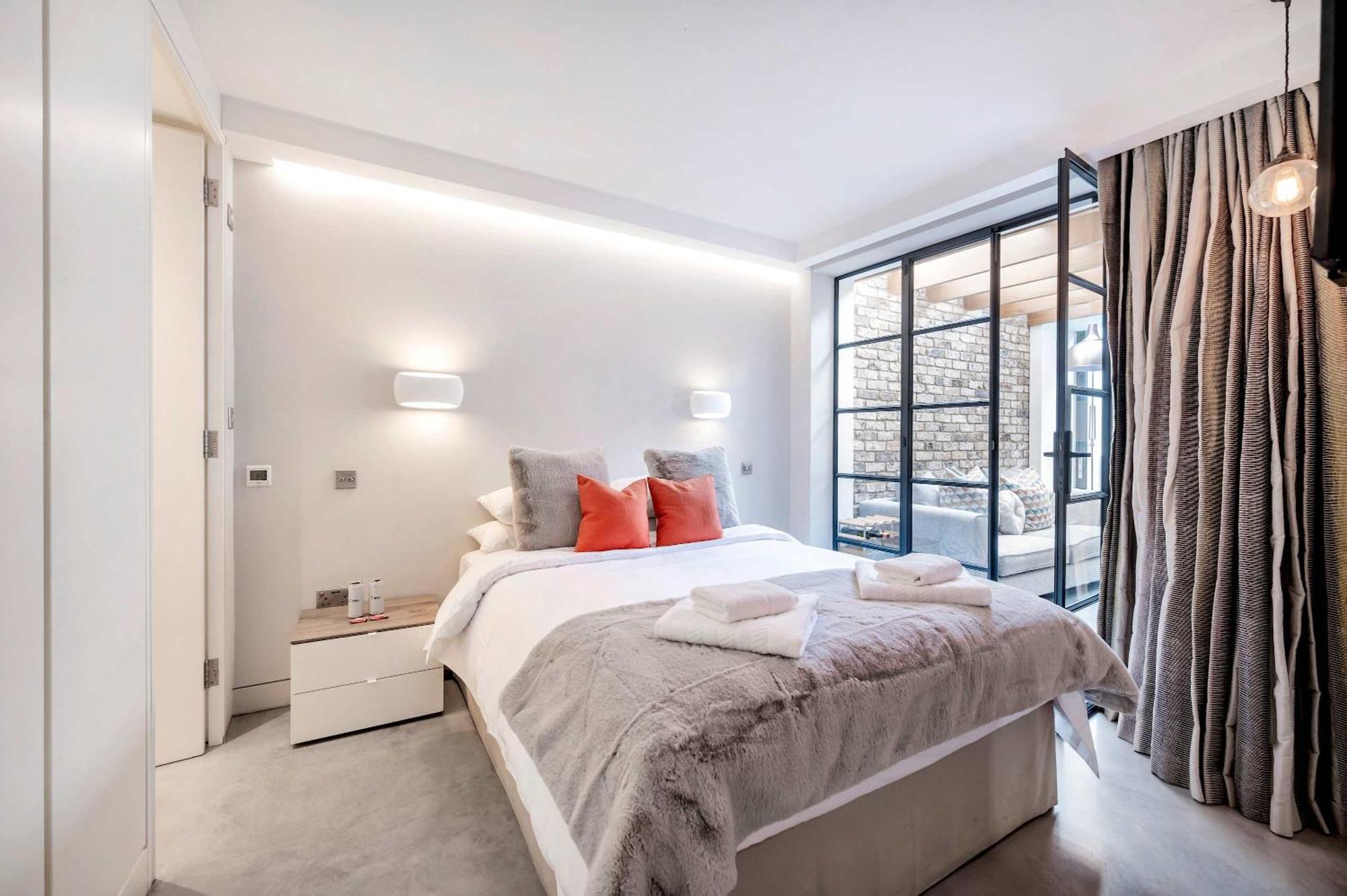 The Portobello Star - By Out Of Office Lifestyle London