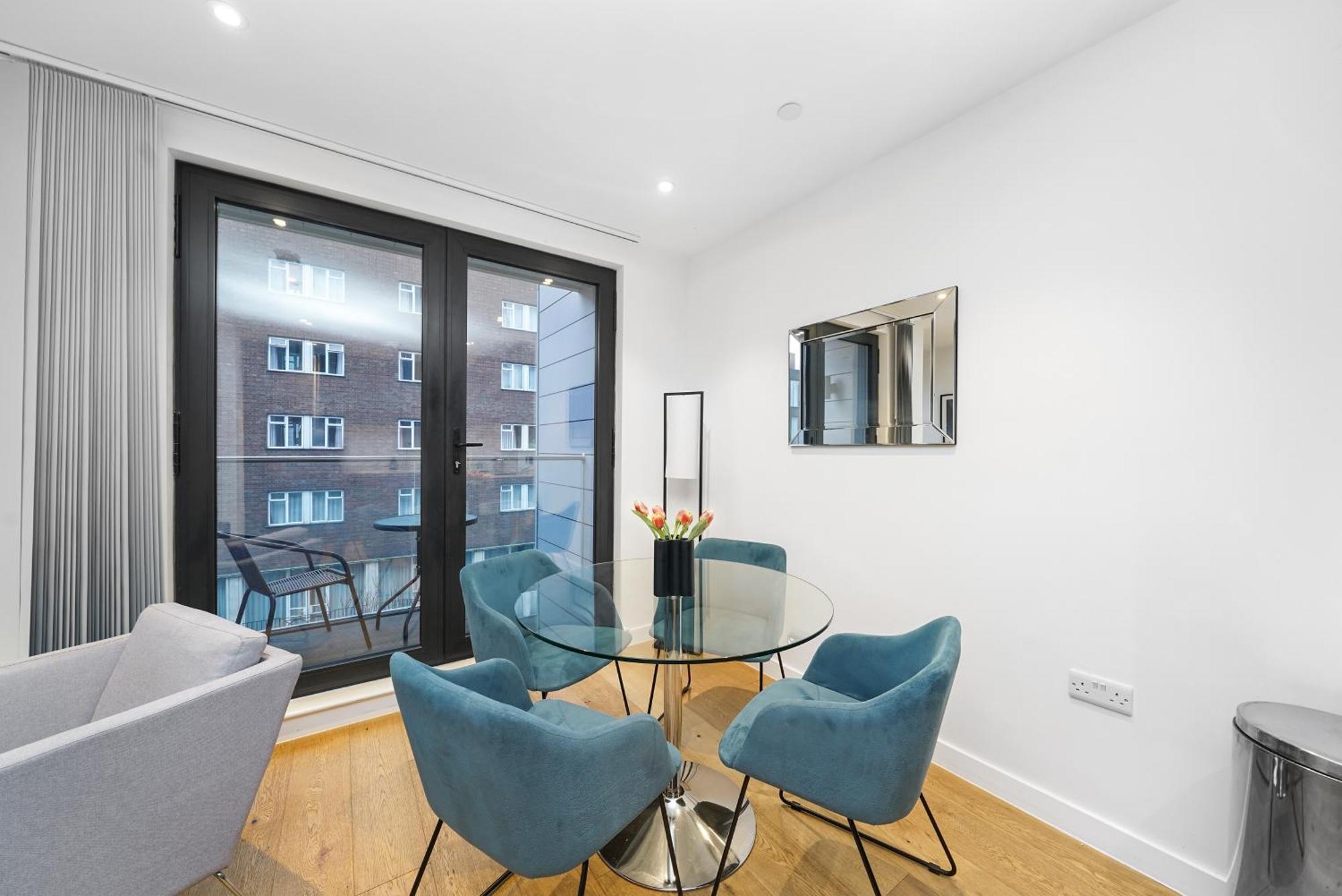 Modern One Bedroom *