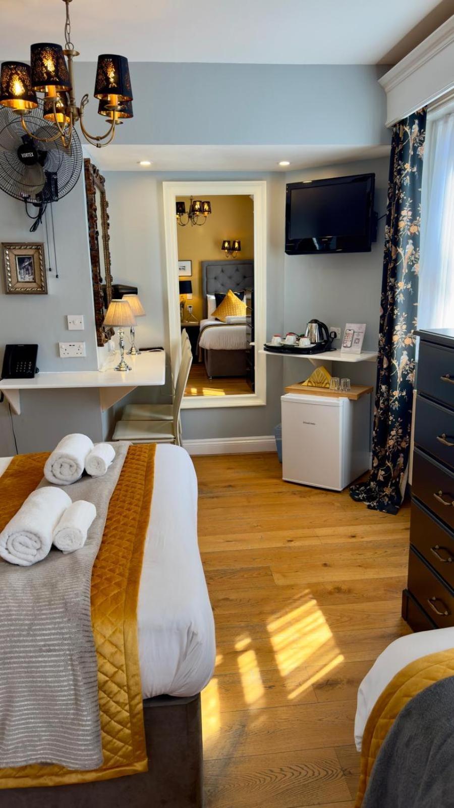 Bed & Breakfast Piccolino Hyde Park London