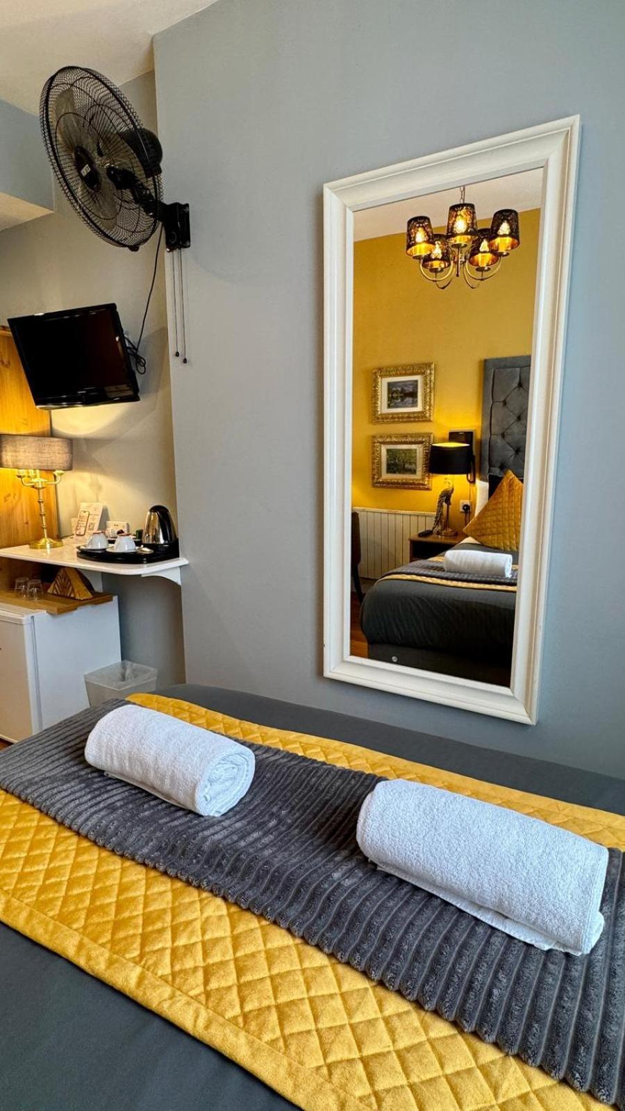 Piccolino Hyde Park Bed & Breakfast London