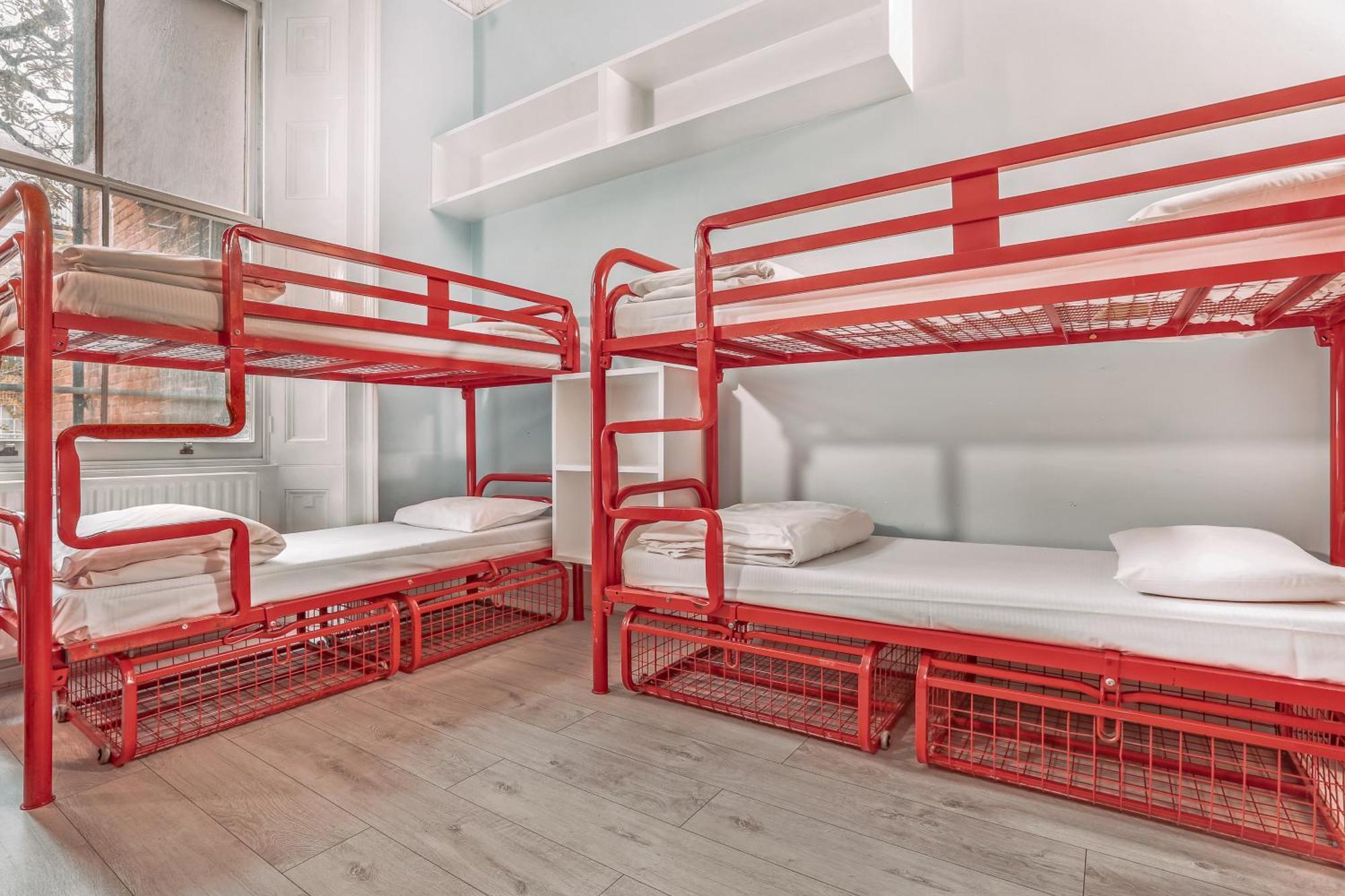 Hostel Astor Victoria London