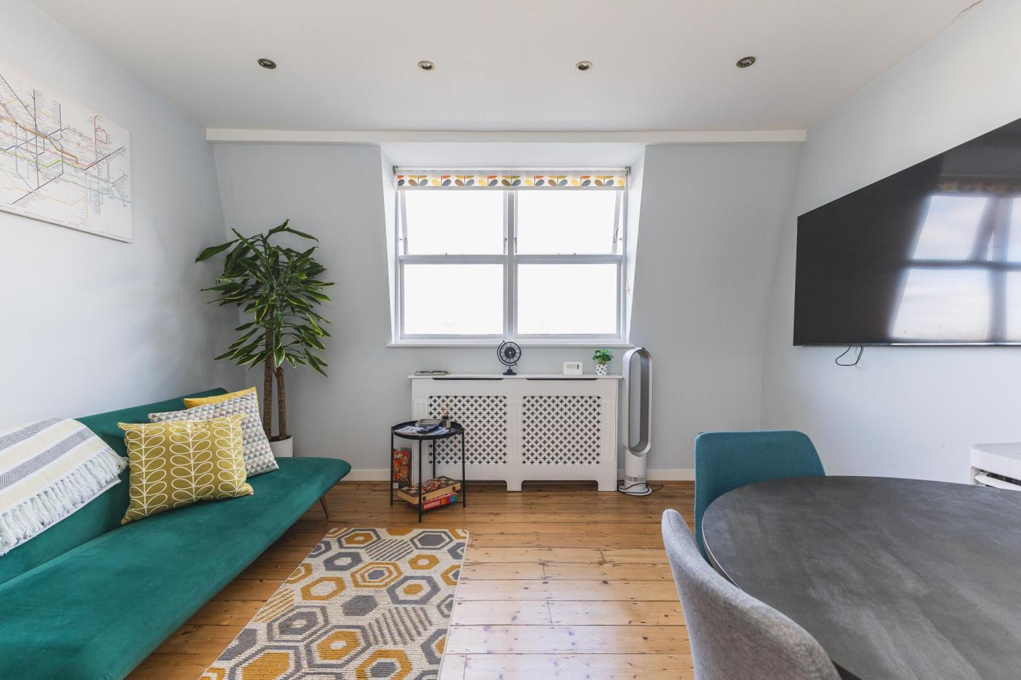 Luxurious 1-bedroom In Kensington Leilighet