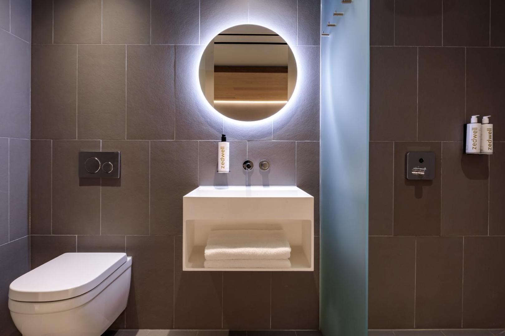 Hotell Zedwell Underground Tottenham Court Rd 3*