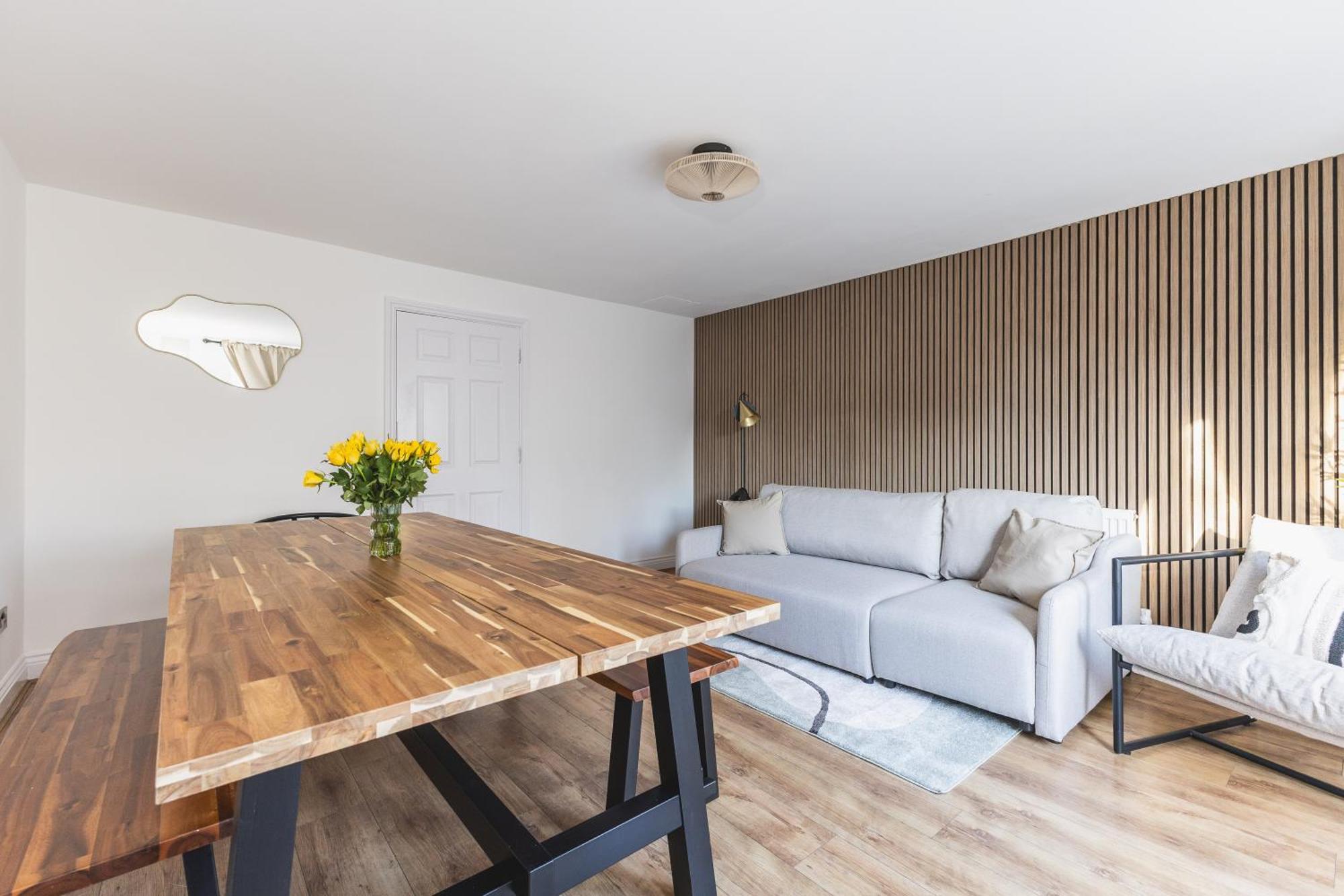 Semesterbostad Arte Serviced Stratford - 3 Bedrooms 2 Bathrooms London, Stratford, Maryland, Free Parking, Garden, Weekly Or Monthly - Up To 8 Guests London