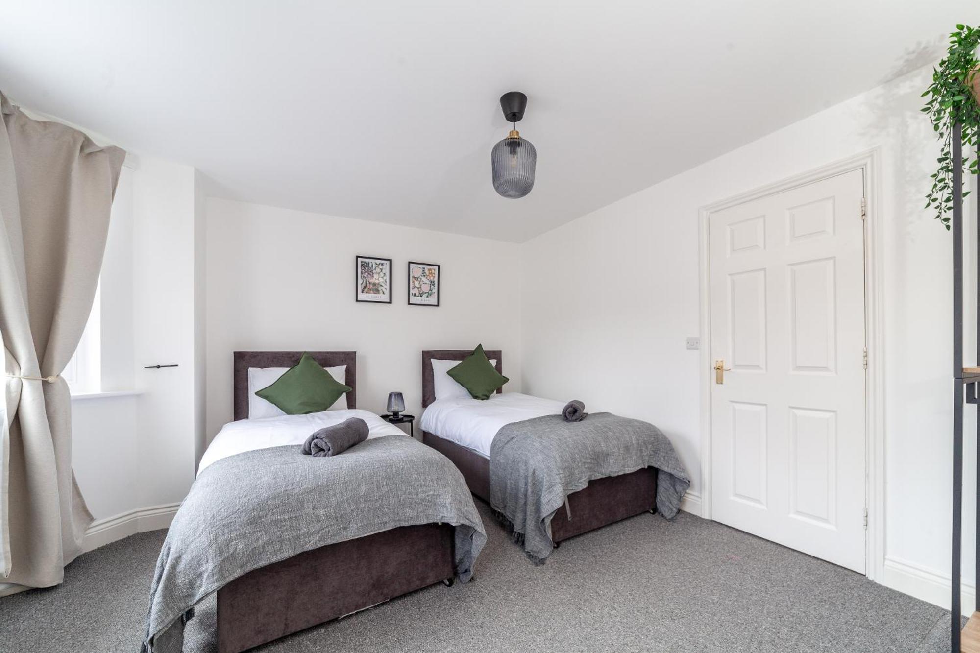 Arte Serviced Stratford - 3 Bedrooms 2 Bathrooms London, Stratford, Maryland, Free Parking, Garden, Weekly Or Monthly - Up To 8 Guests Semesterbostad London