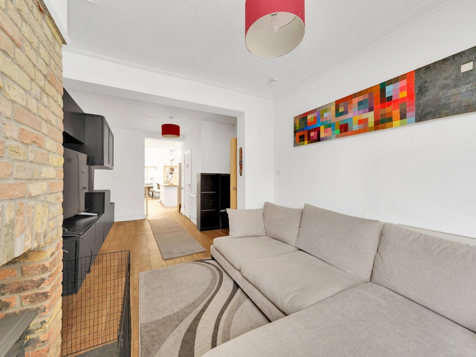 Holiday home Pass The Keys Family W Beautiful Renovated Kitchen London