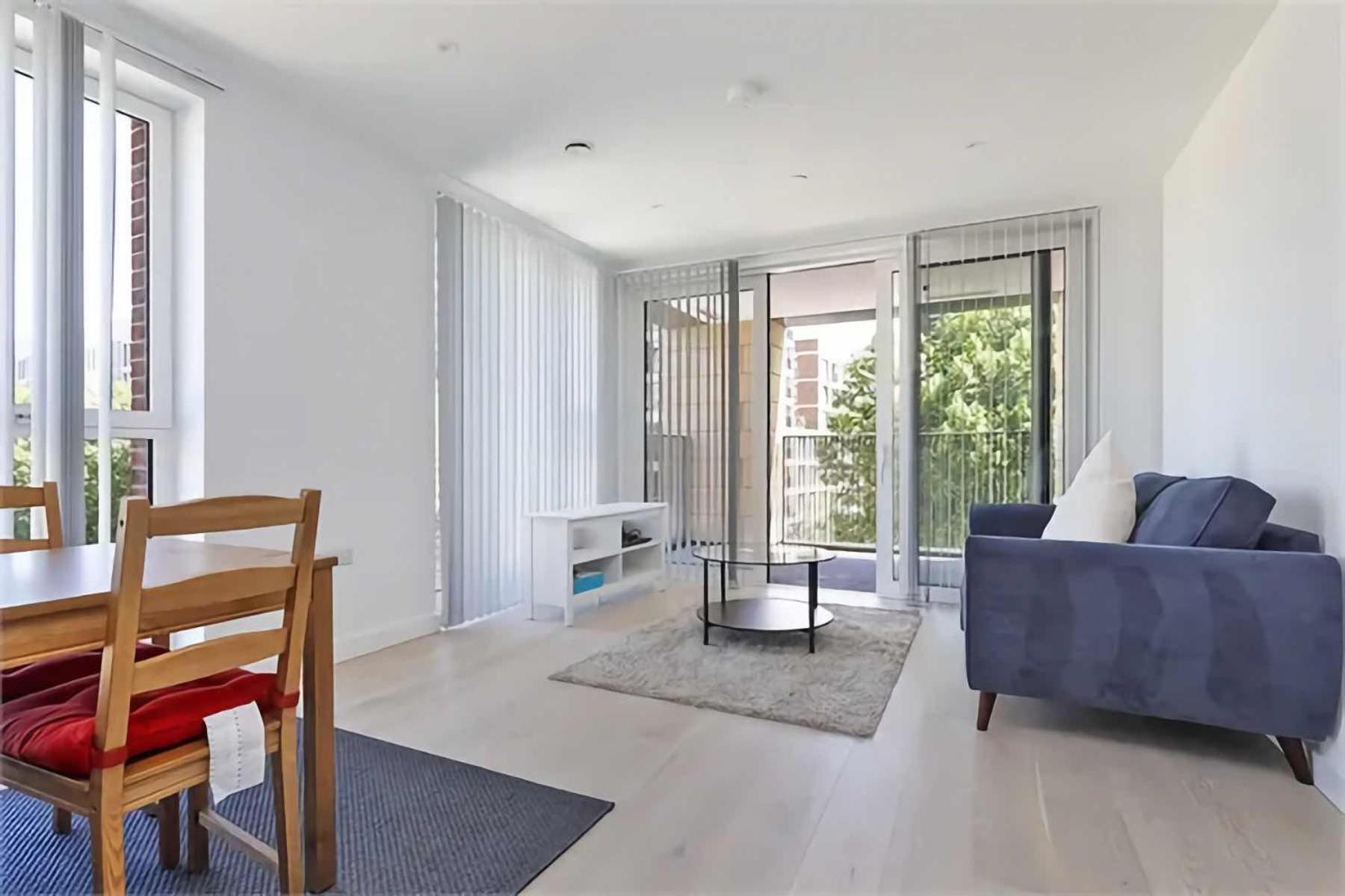 Apartment Classic And Elegant 2 Bedroom Flat London