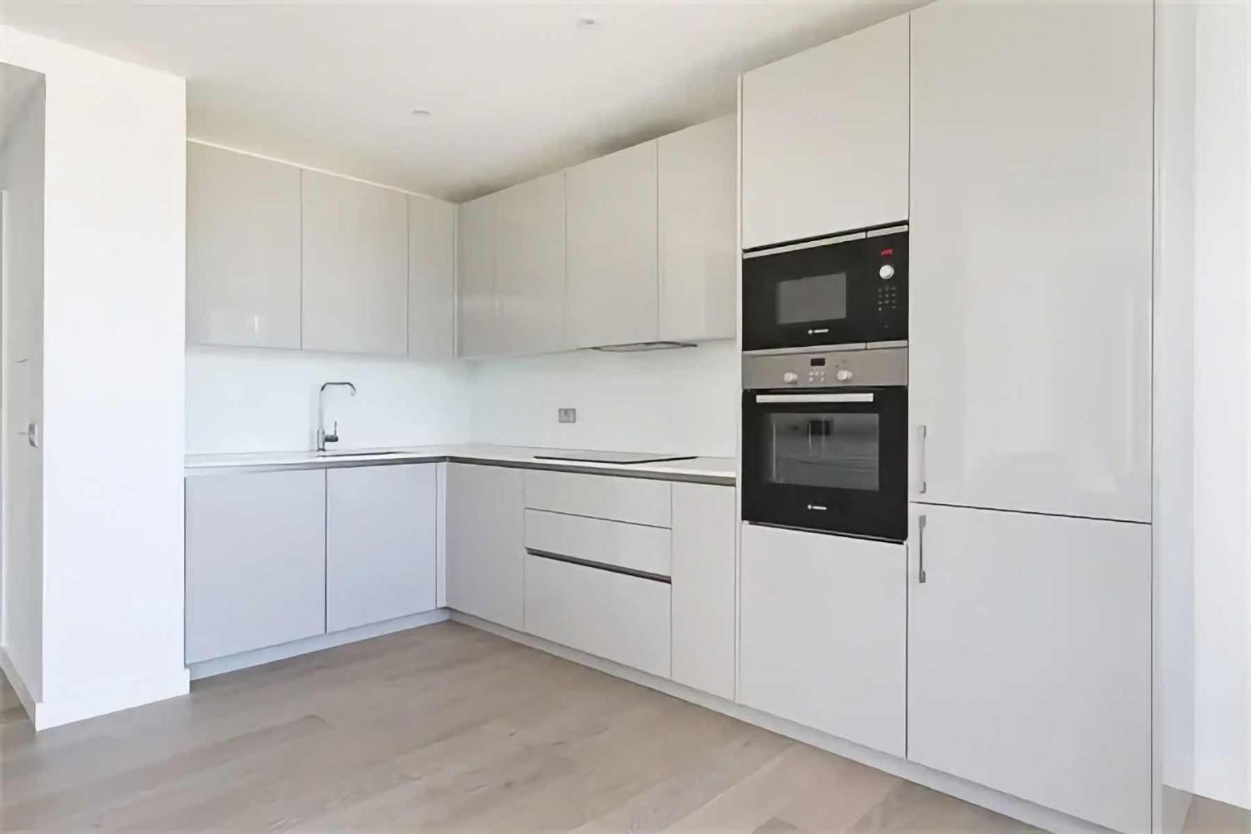 Classic And Elegant 2 Bedroom Flat London